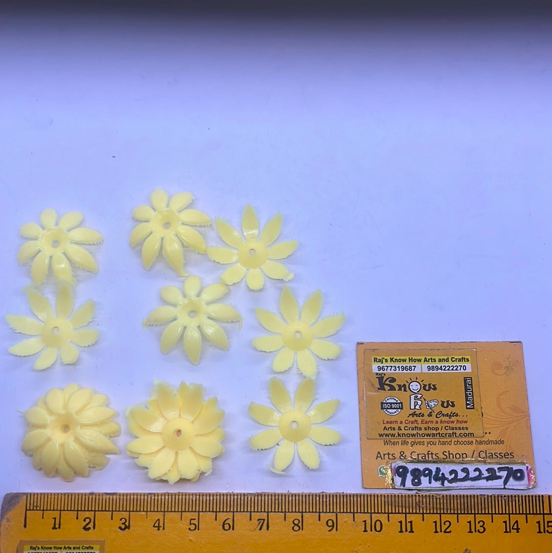 Wall hanging paper flowers 100g in a pack