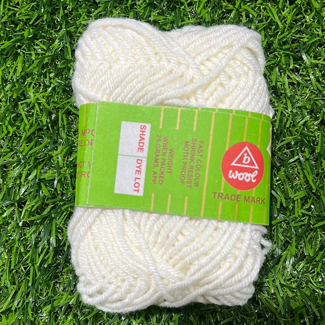 Half White Woolen thread