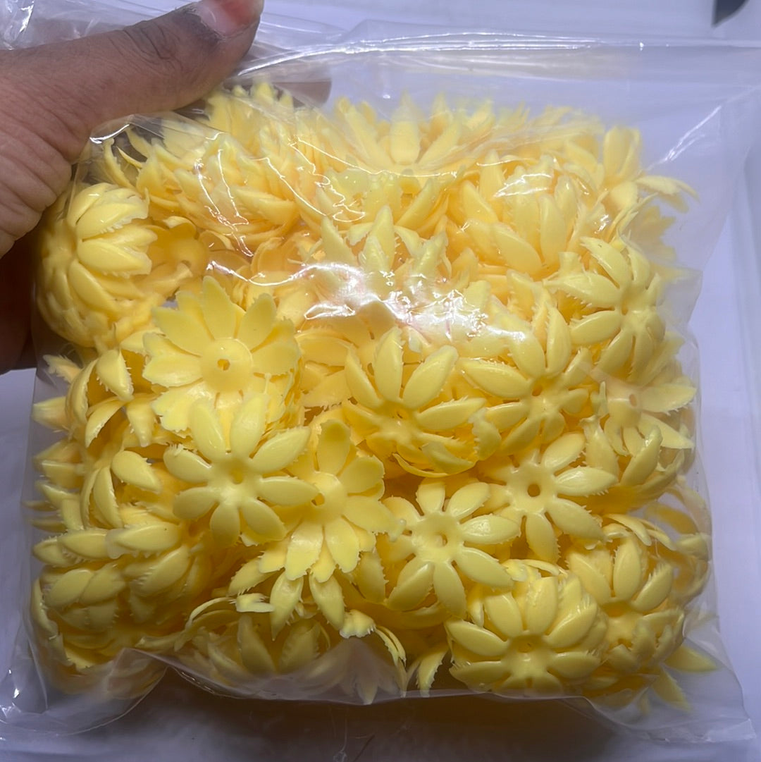 Wall hanging paper flowers 100g in a pack