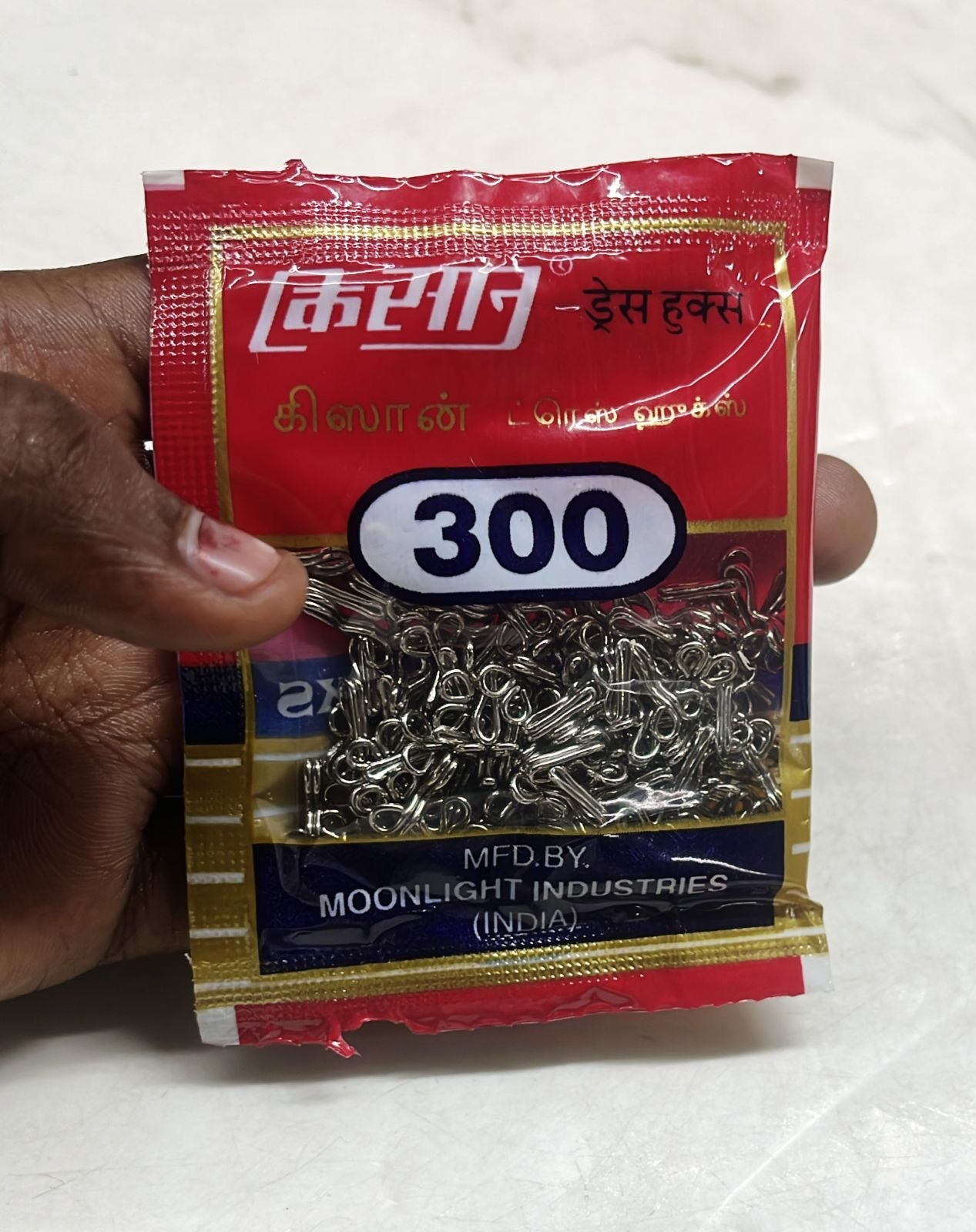 Kissan Dress Hooks (15packets included this pack )-1box/DHHK