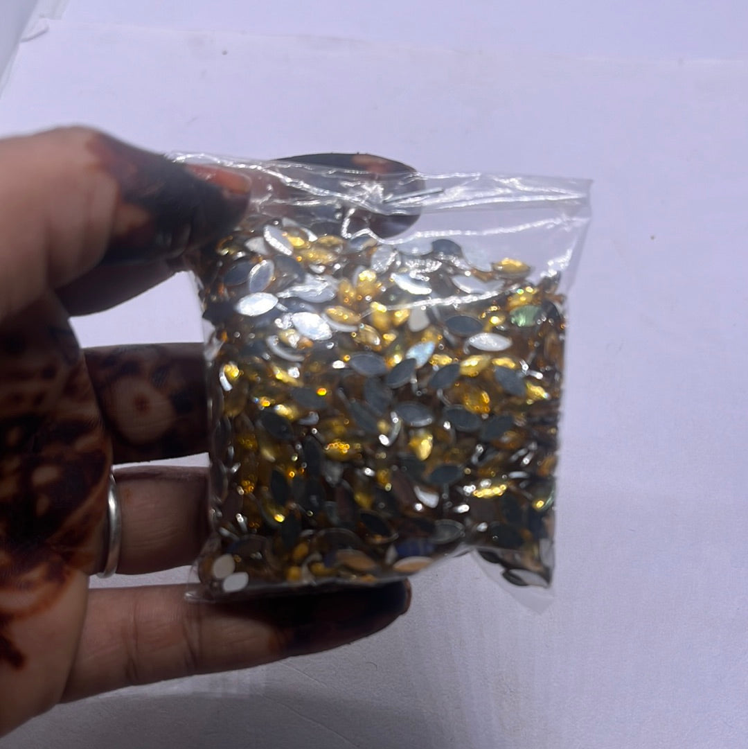 Acrylic aari & Embroidery beads stone -25g 11