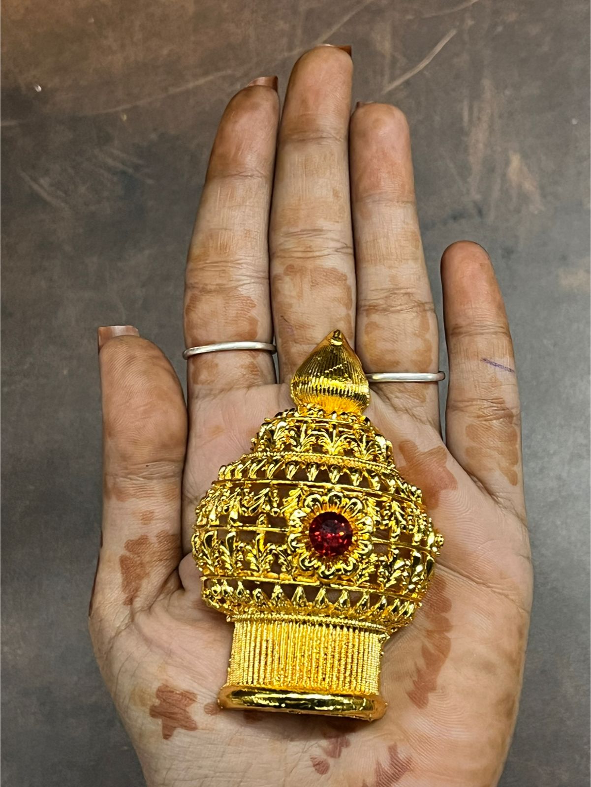 HALF PERUMAL/PAANDIYAN GREEDAM MUKUT MEIDUM-PNGREED (in cm)-1 PIECE