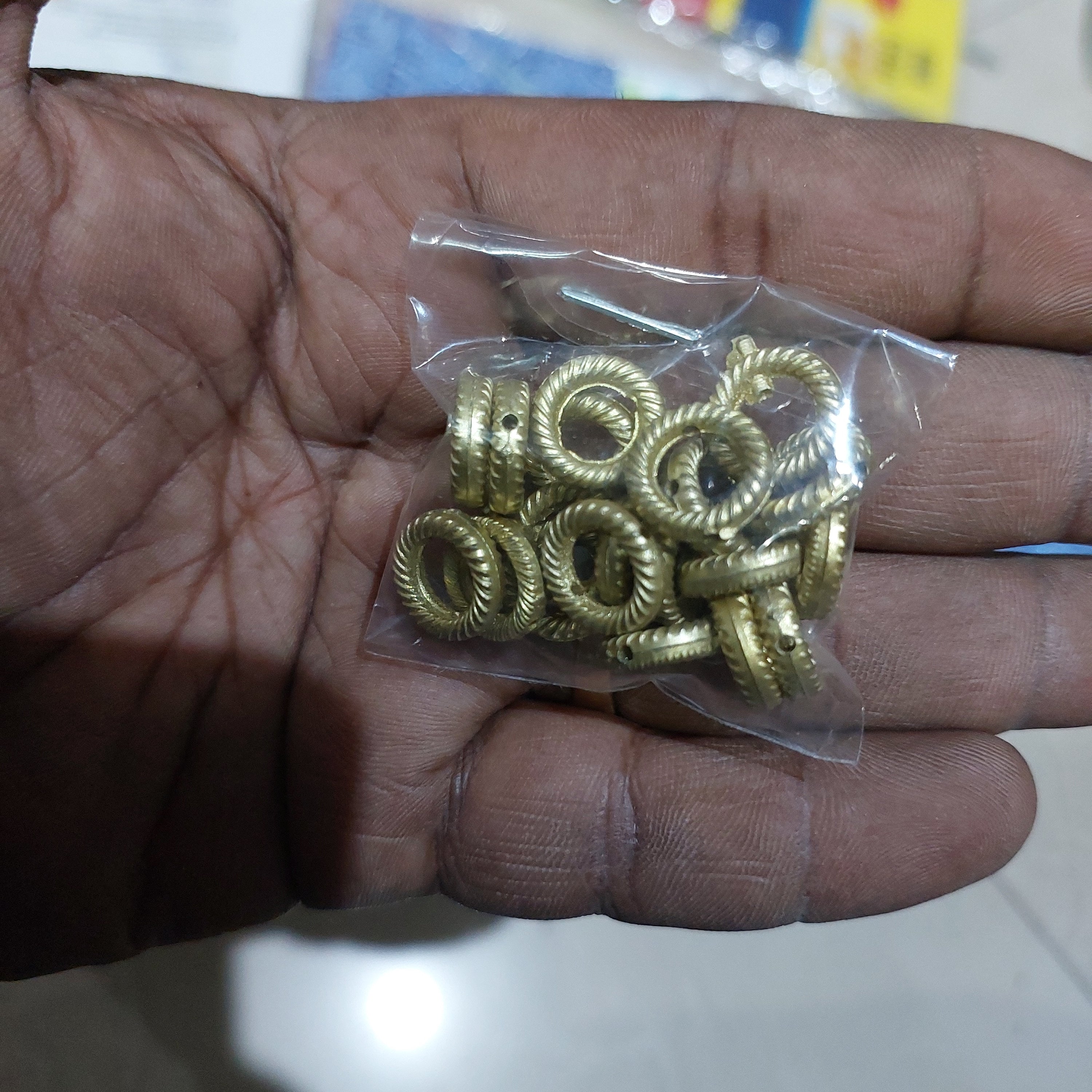 Kuchu beads-10g in a pack-14