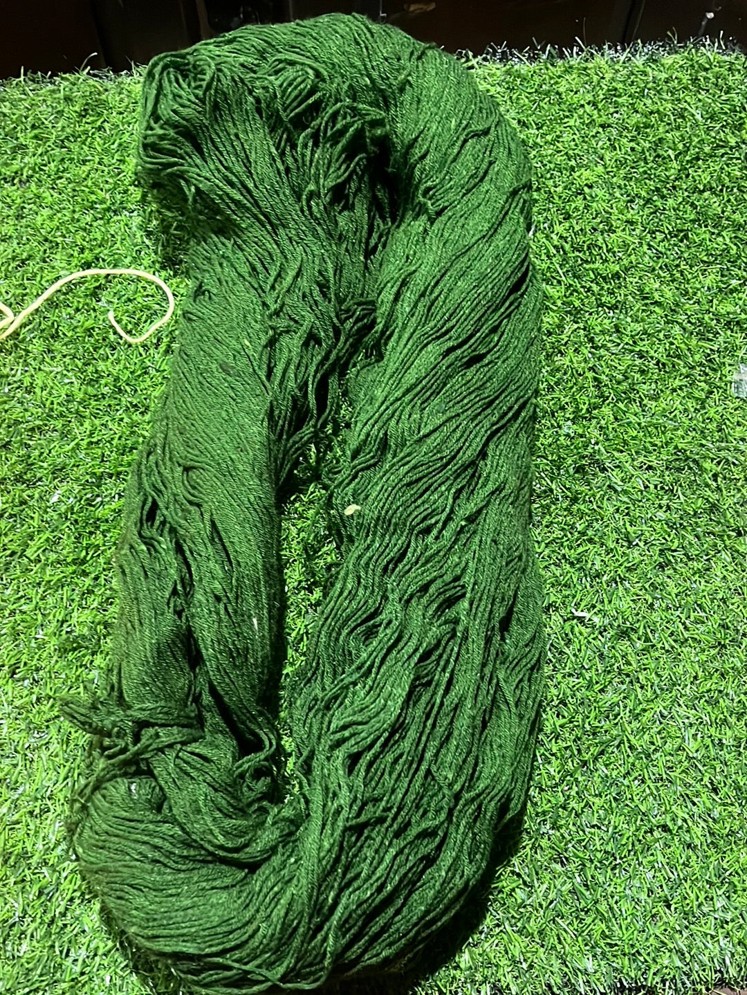 4 play  green Woolen thread  250 g