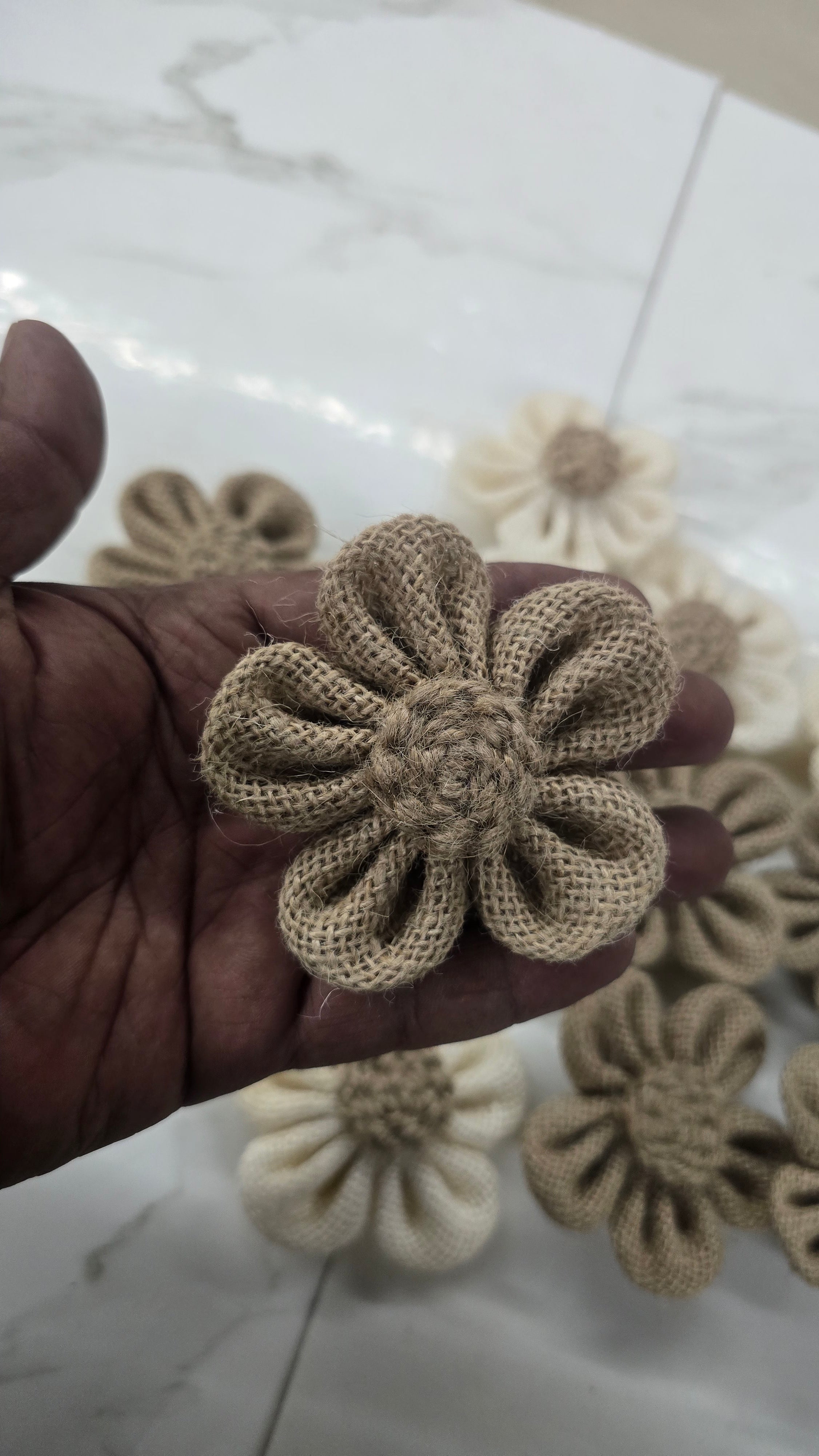 Jute flower natural color -10piece