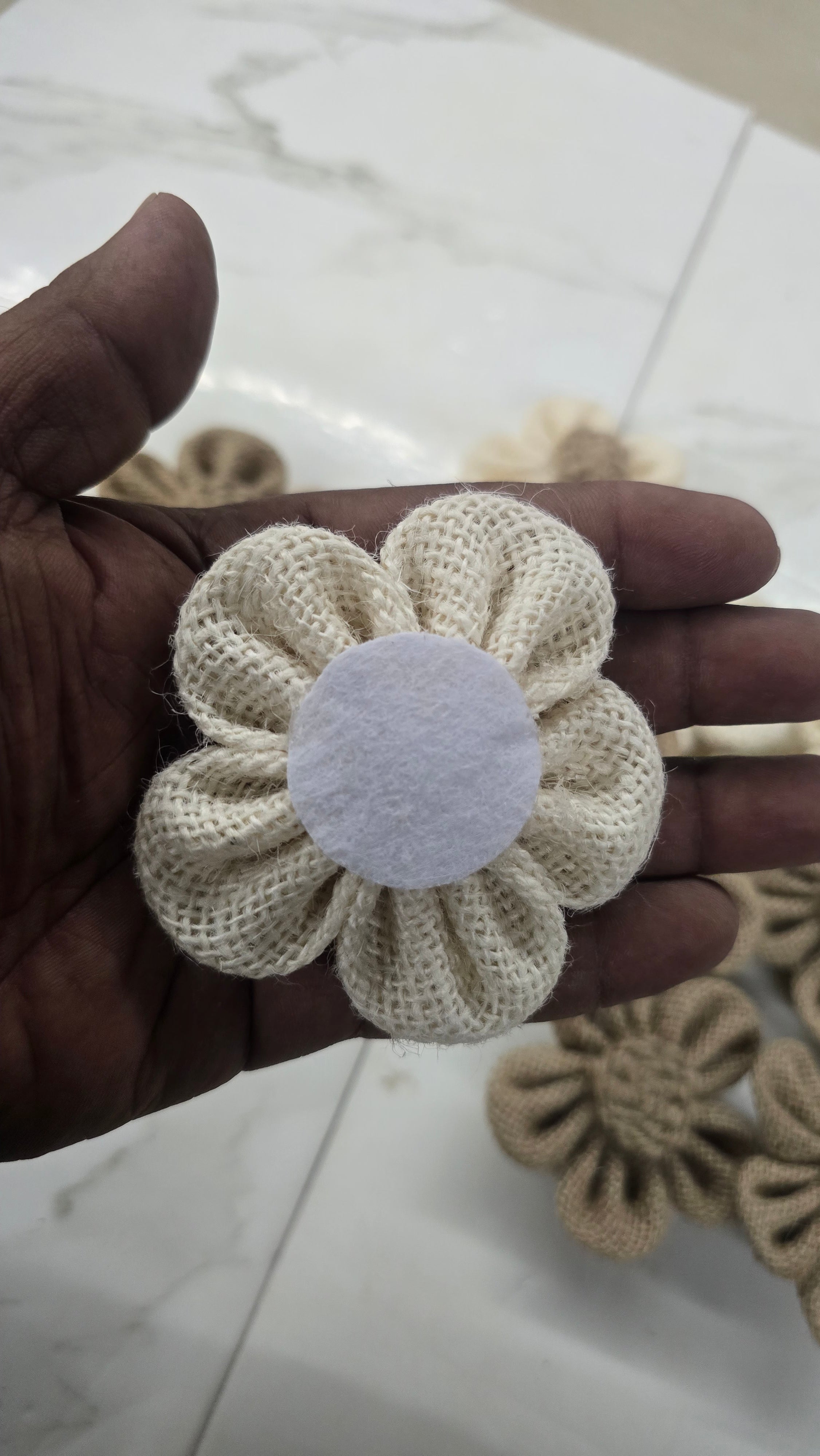 Jute flower natural color -10piece
