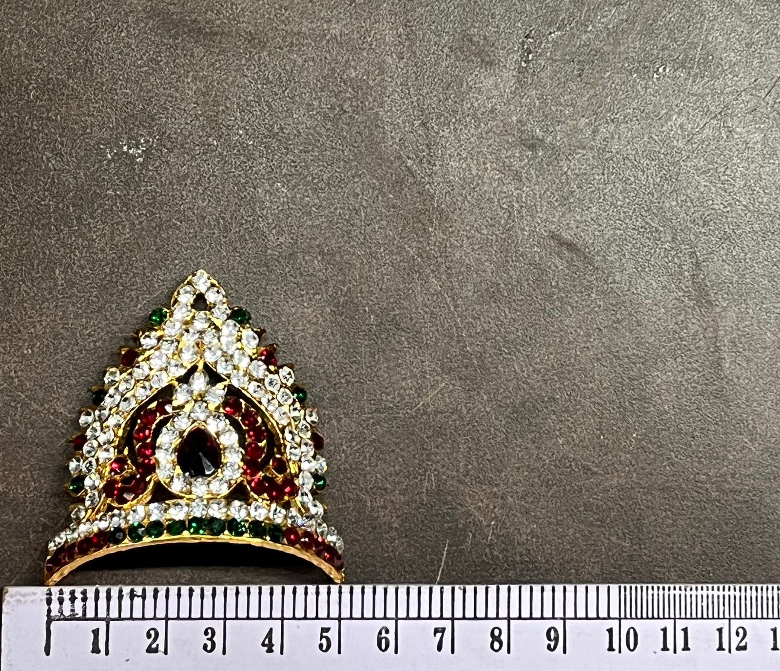 STONE GREEDAM HALF -GRMED(IN CM)-1 PIECE