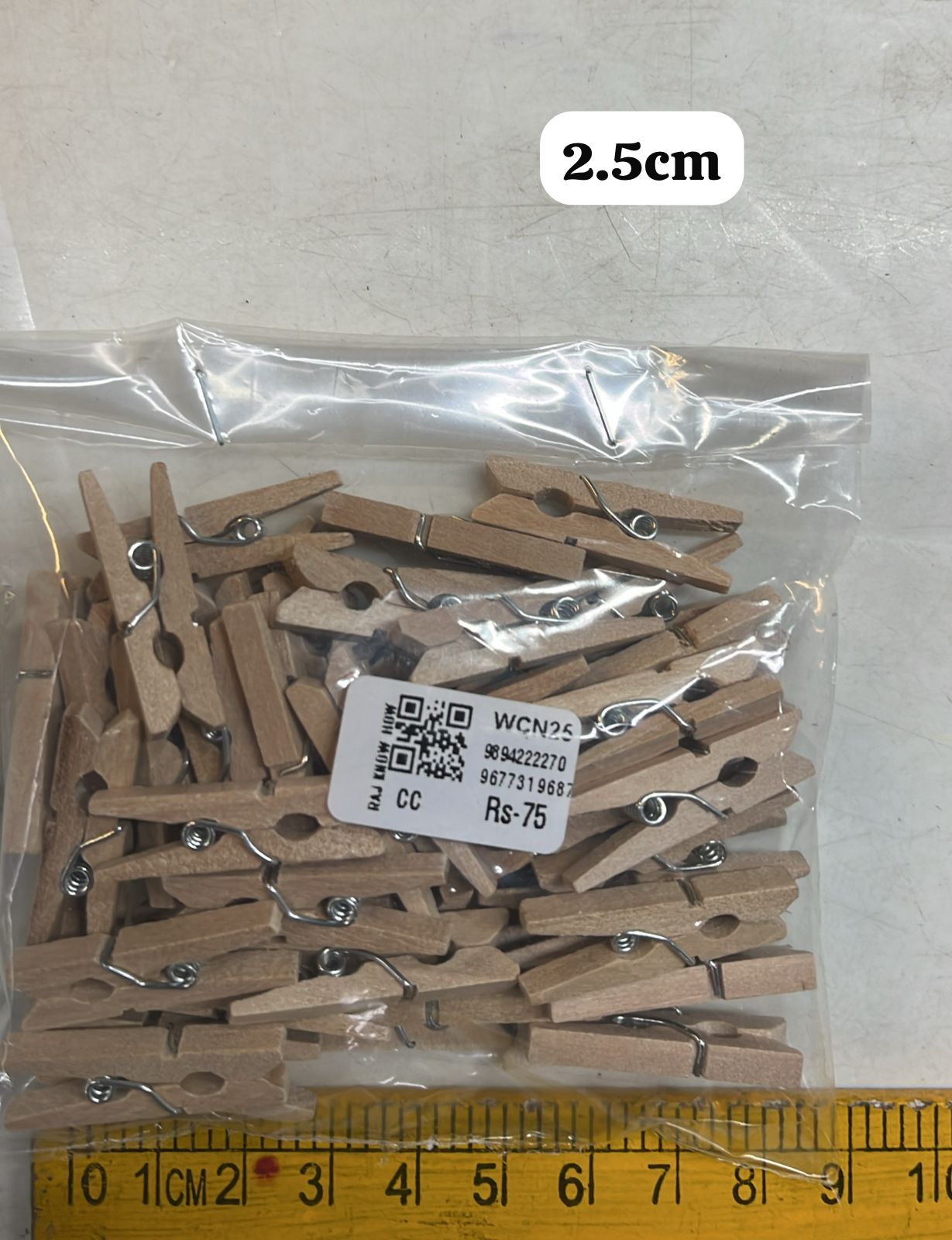Wooden clip natural colour 3 sizes-50 piece pack