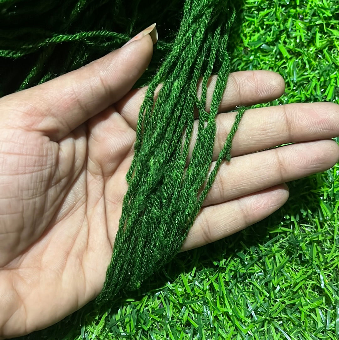 4 play  green Woolen thread  250 g