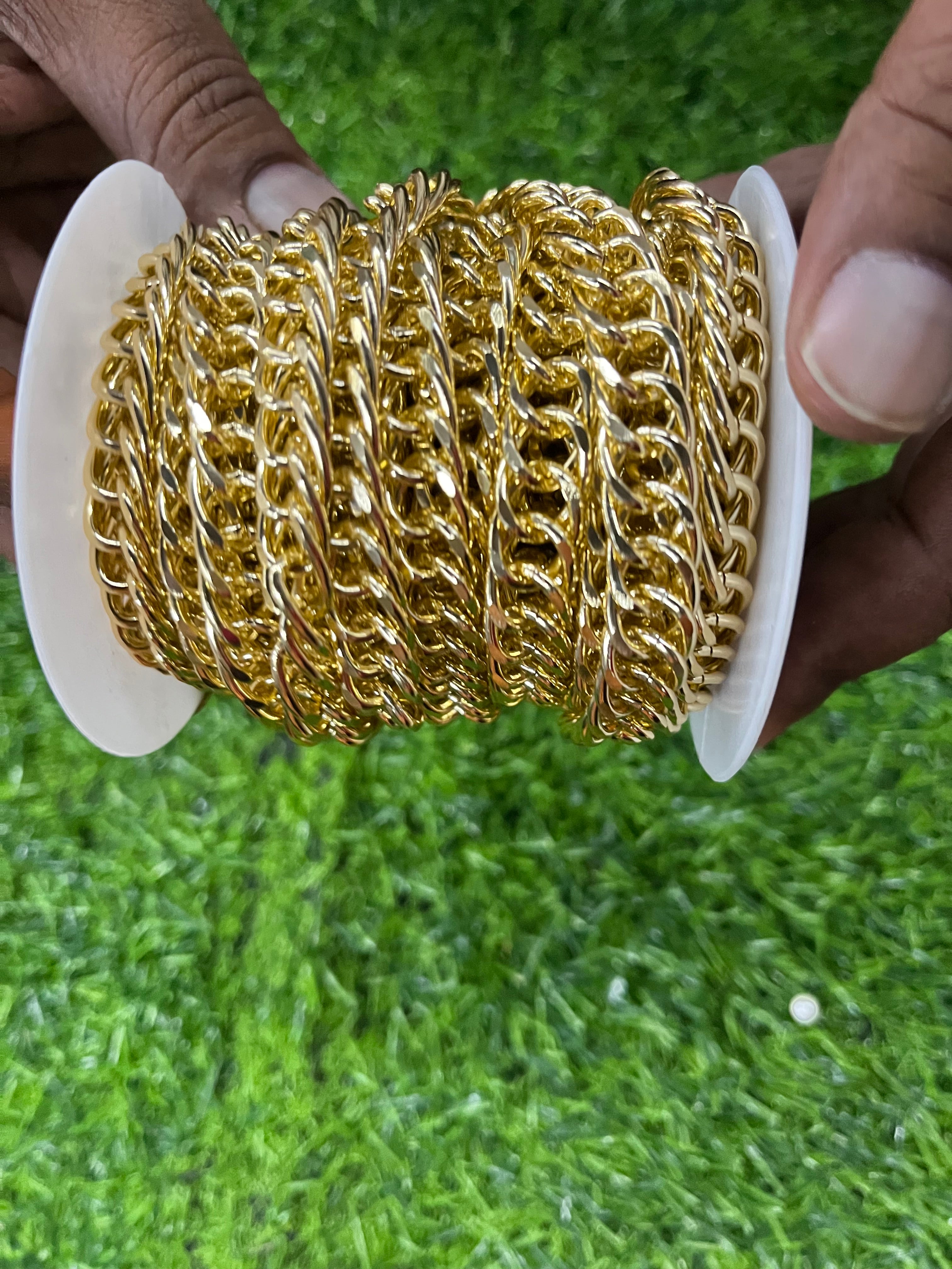 Men’s gold chain- 1 meter