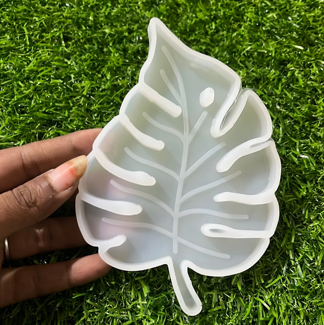 Resin mold