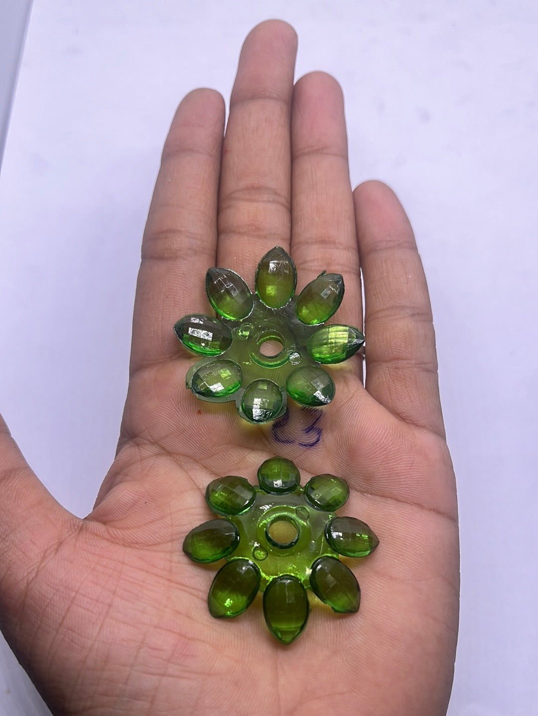 Acrylic  plastic color flower  beads -100g 4