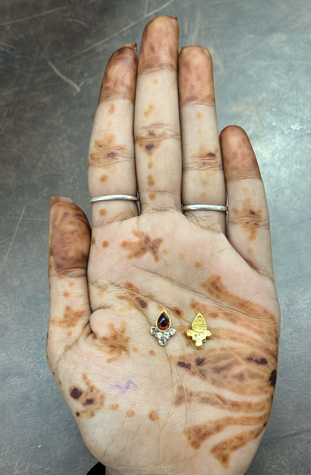 5stones THILAKAM POTTU small 4 PIECE . TLKS5