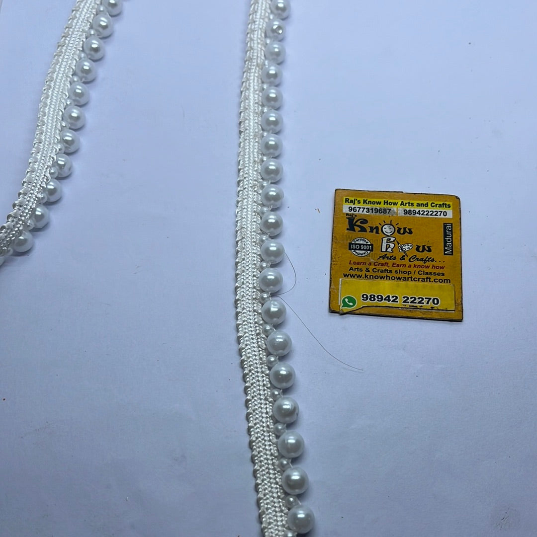 Bright white pearl lace - 1 meter