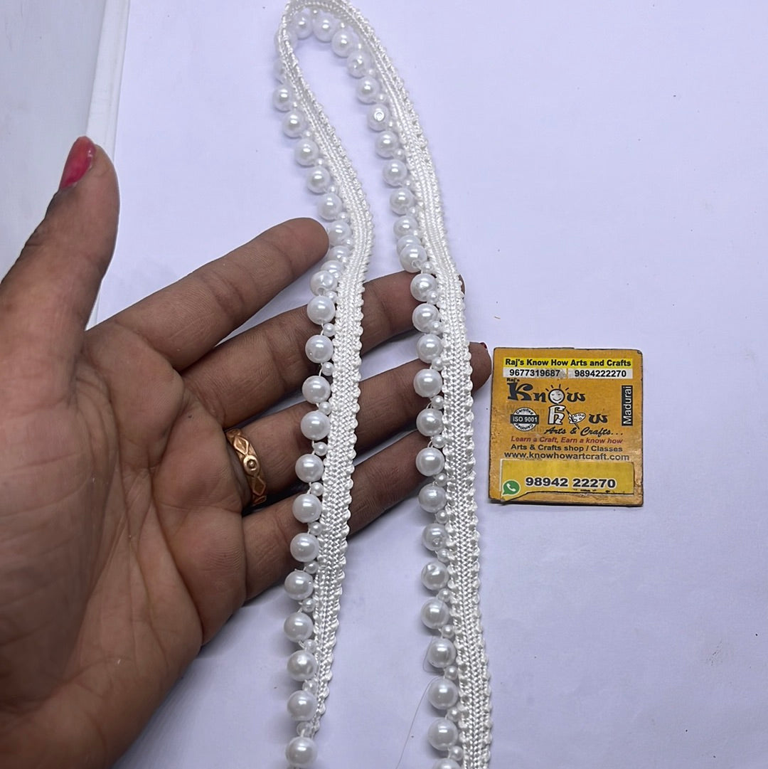 Bright white pearl lace - 1 meter