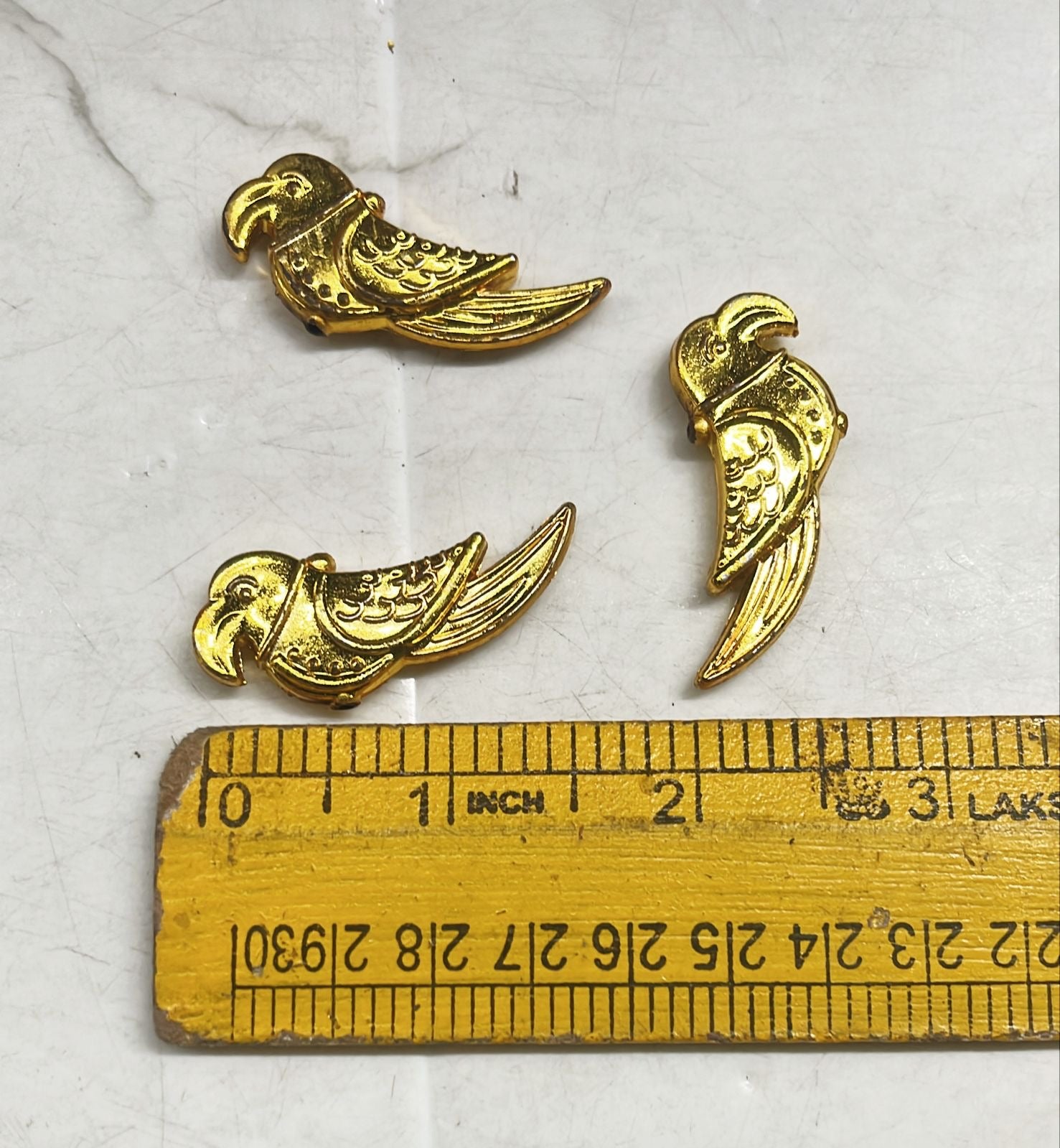 Golden Acrylic parrot beads 100g in a 1pack