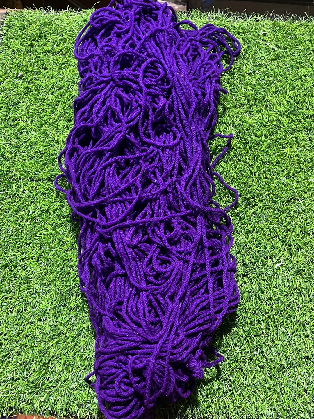 4 play Woolen thread Violet 250 g