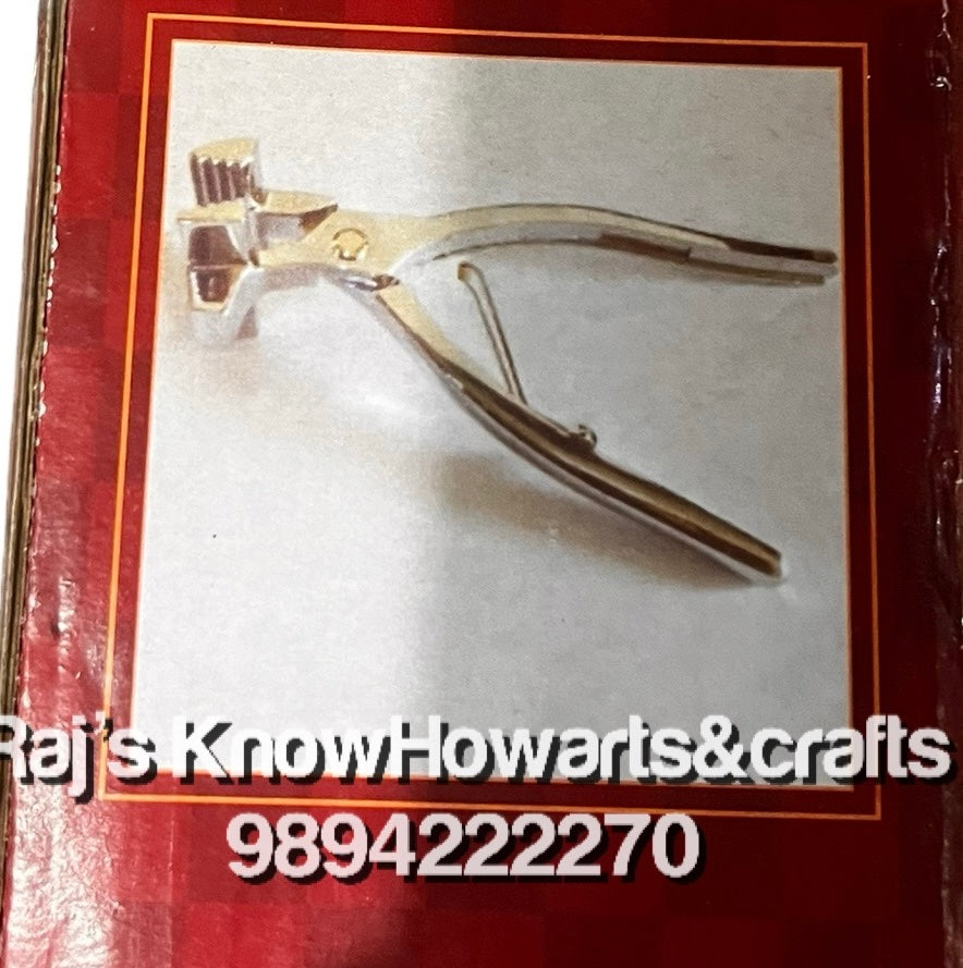 Oil painting Pliers