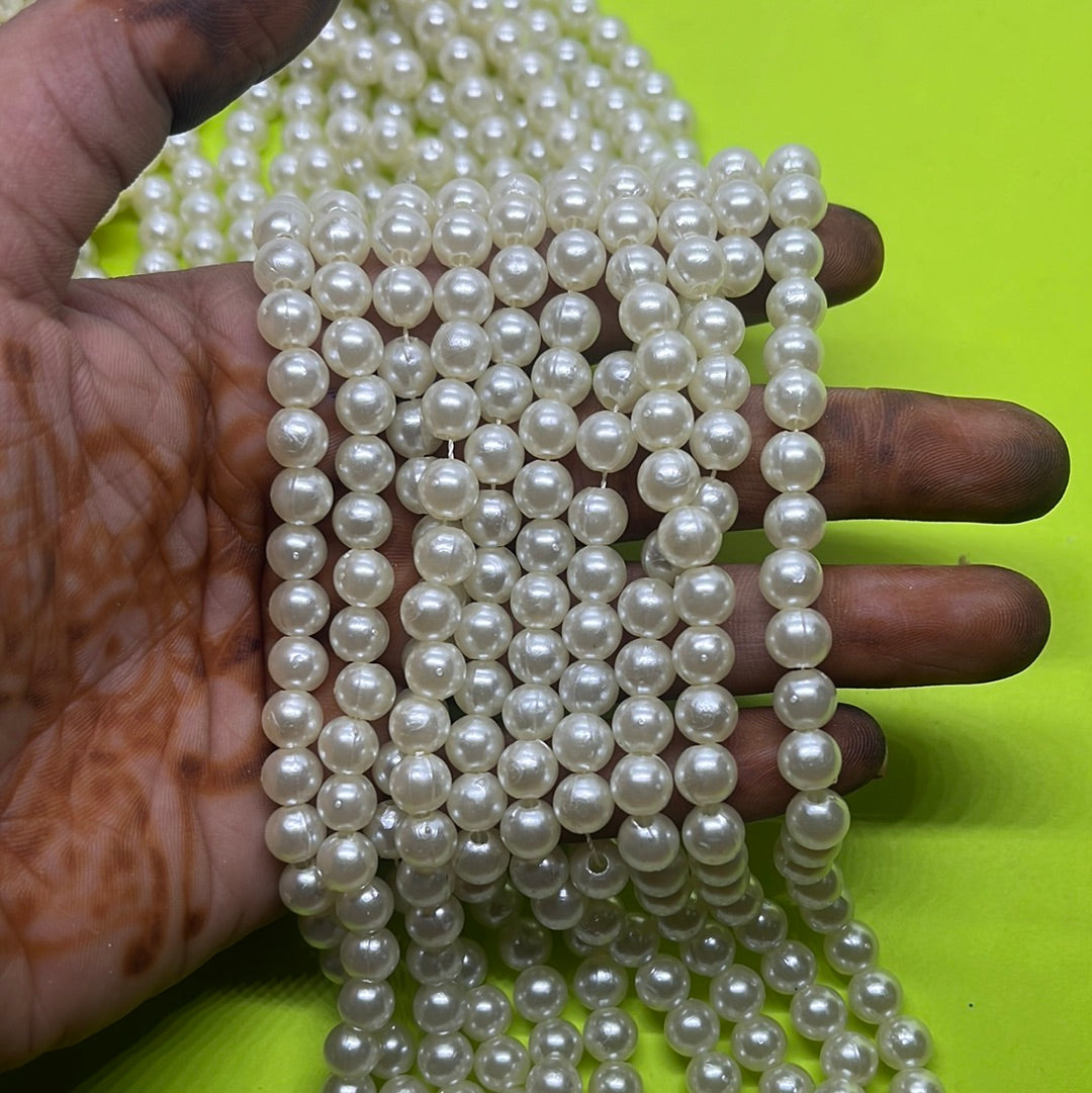 White round beads 8mm - 500 beads in a punch