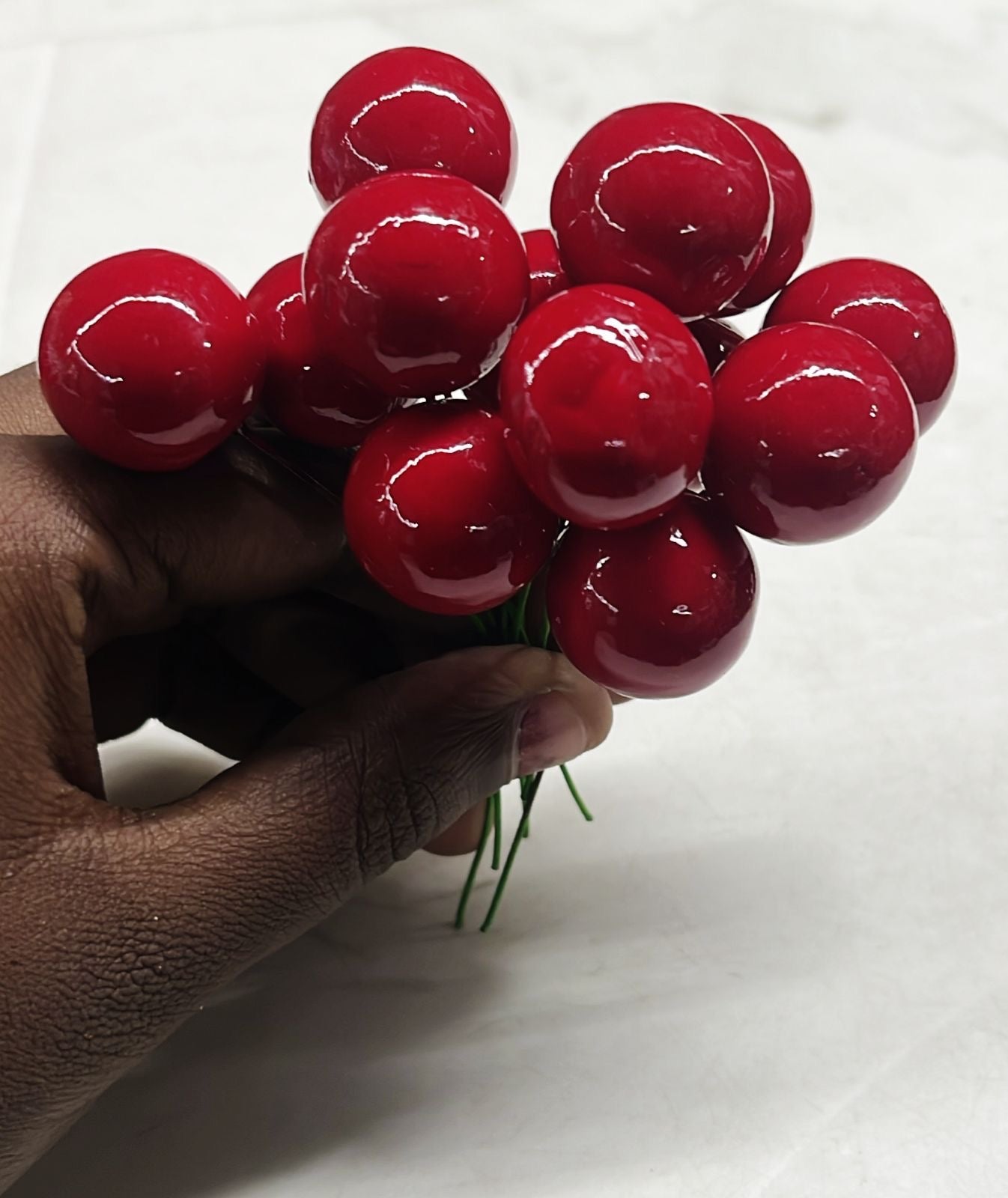 Artificial Berries 2cm 100piece in a 1pack