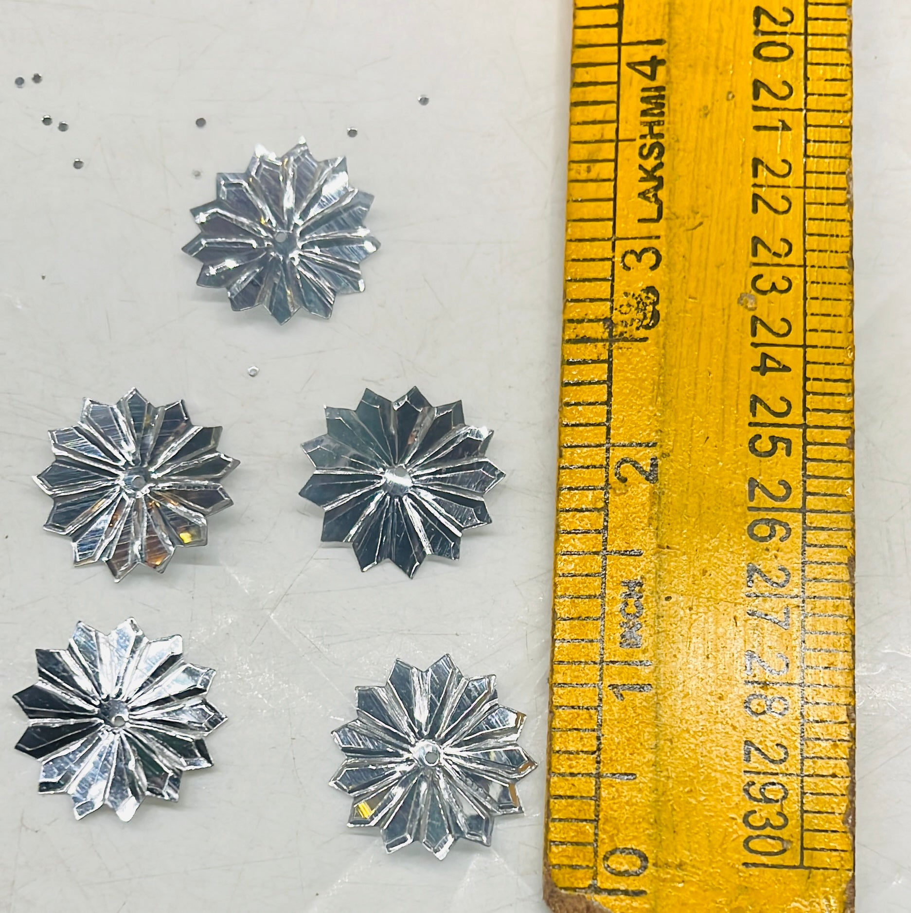 Flower design silver sequence 100g-1pack/555C