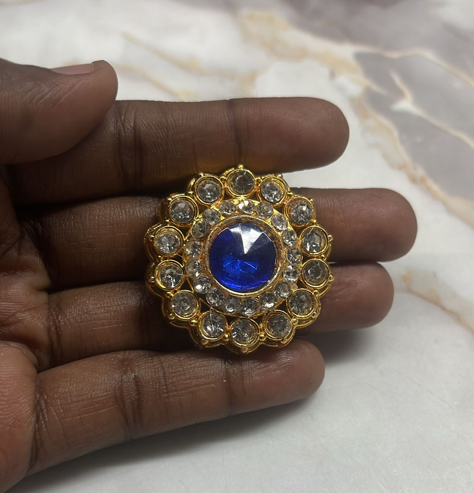 Round stone dollar small Goddoss jewelry assorted colours 1pack