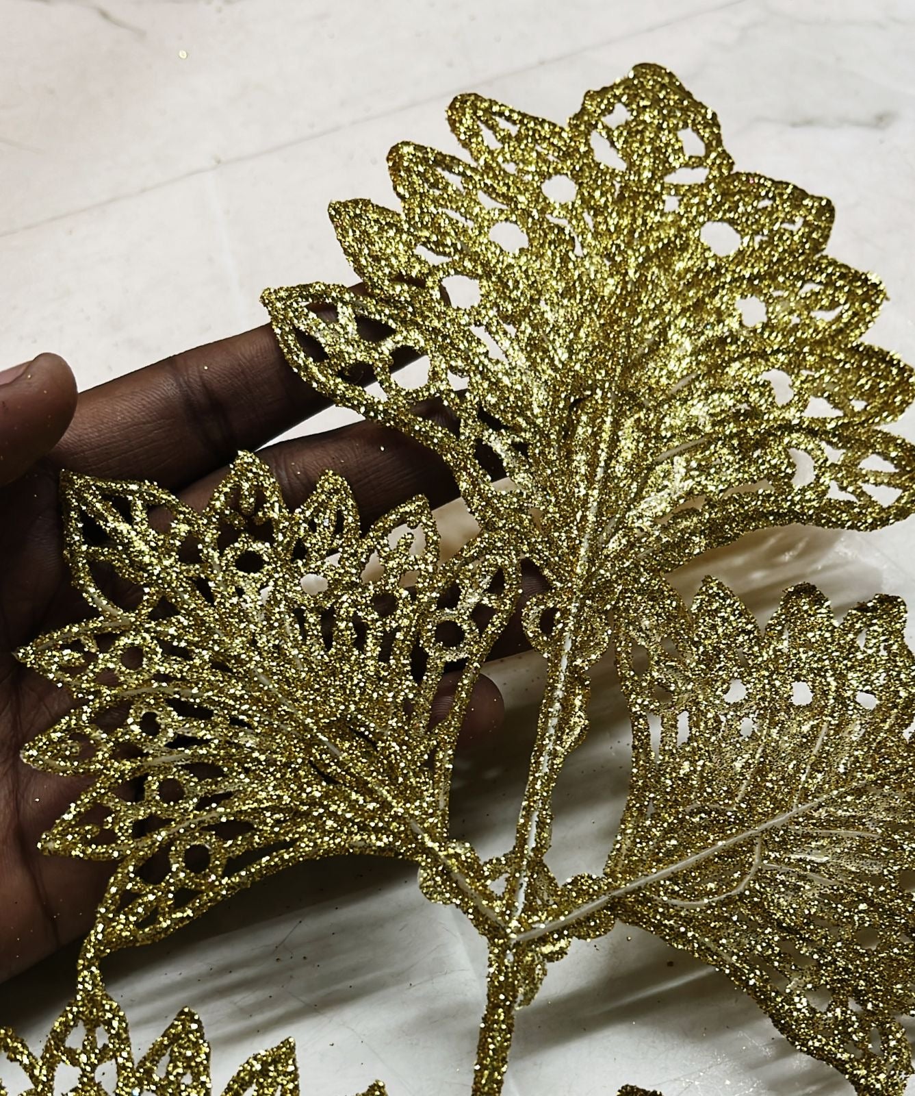 Golden glitter leaf feather-1pack