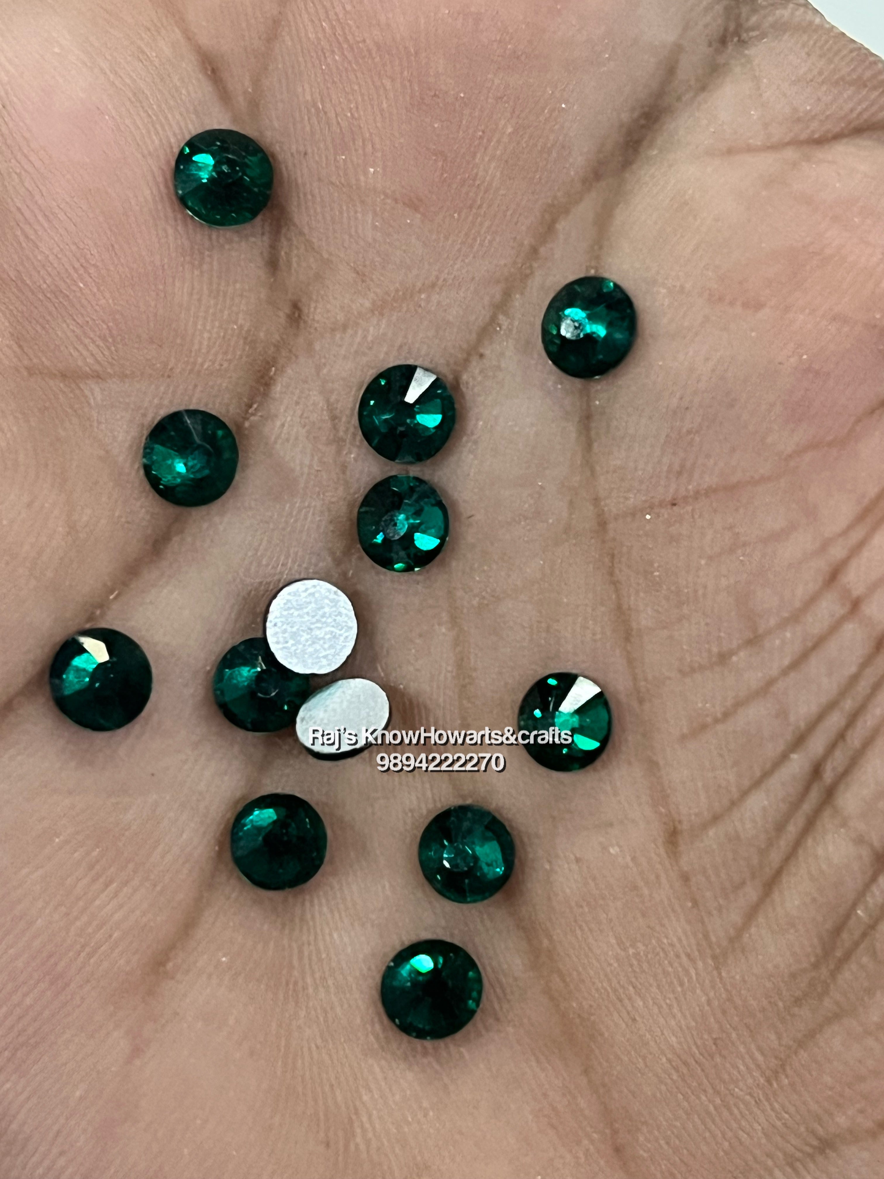 Flat Ad stone SS20 GREEN 30 STONES IN A PACK-FAD20G