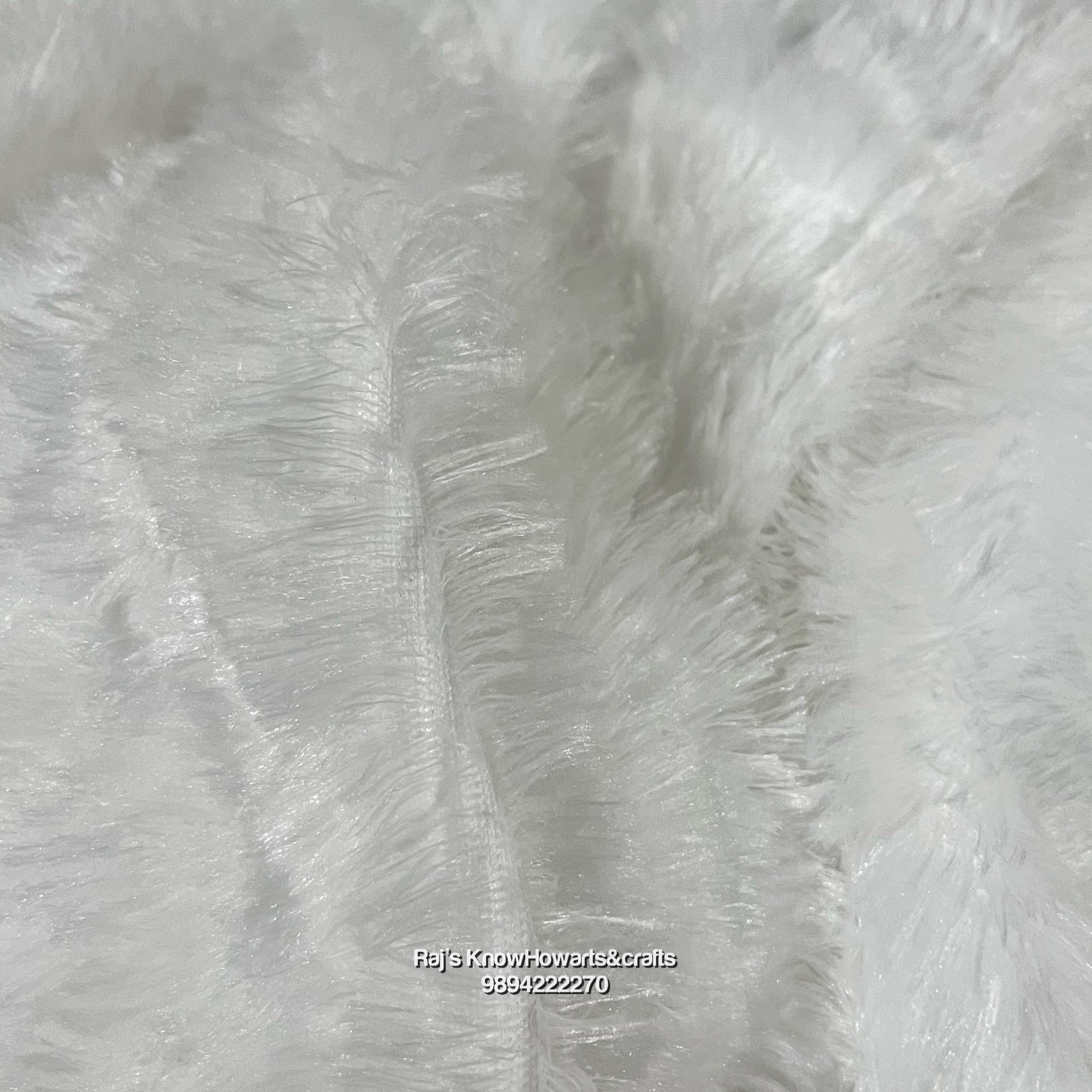 White fur cloth - 1 meter