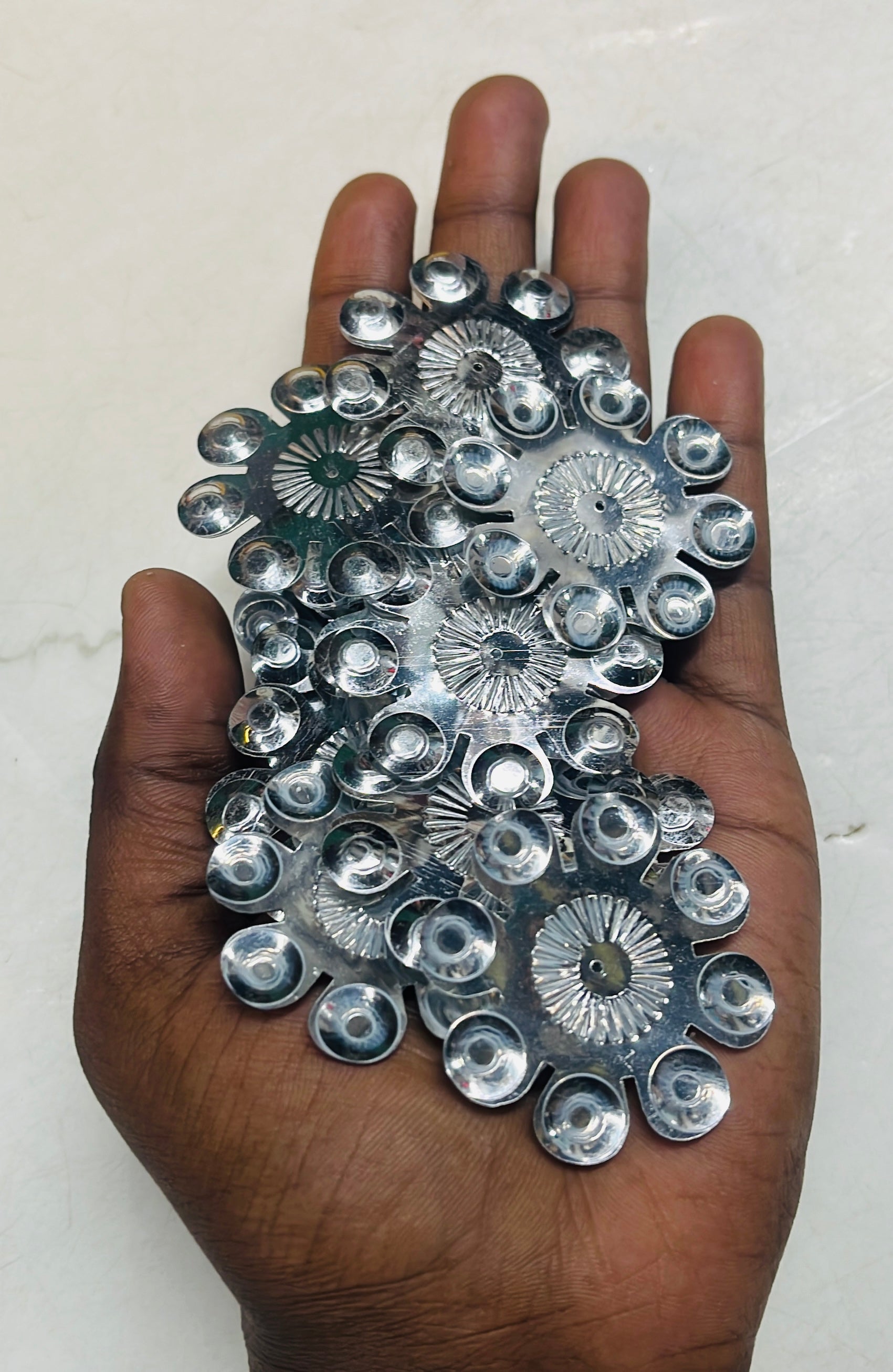 Flower design 1.5inch silver sequence 100g-1pack/555C
