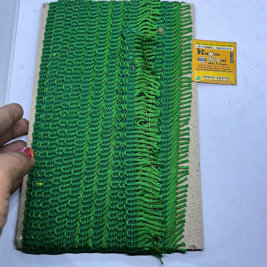 Green woollen lace - 5 metre in a pack