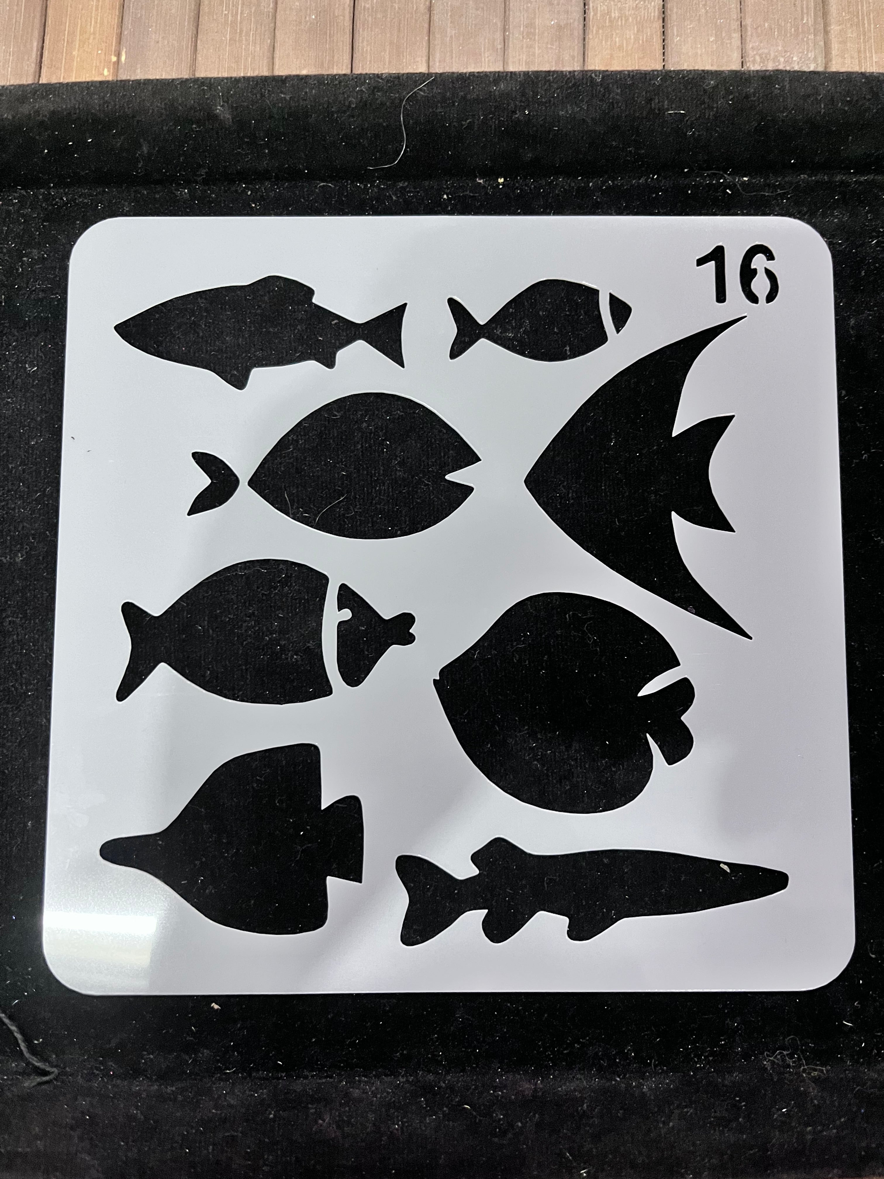 Fish stencil shape template 16