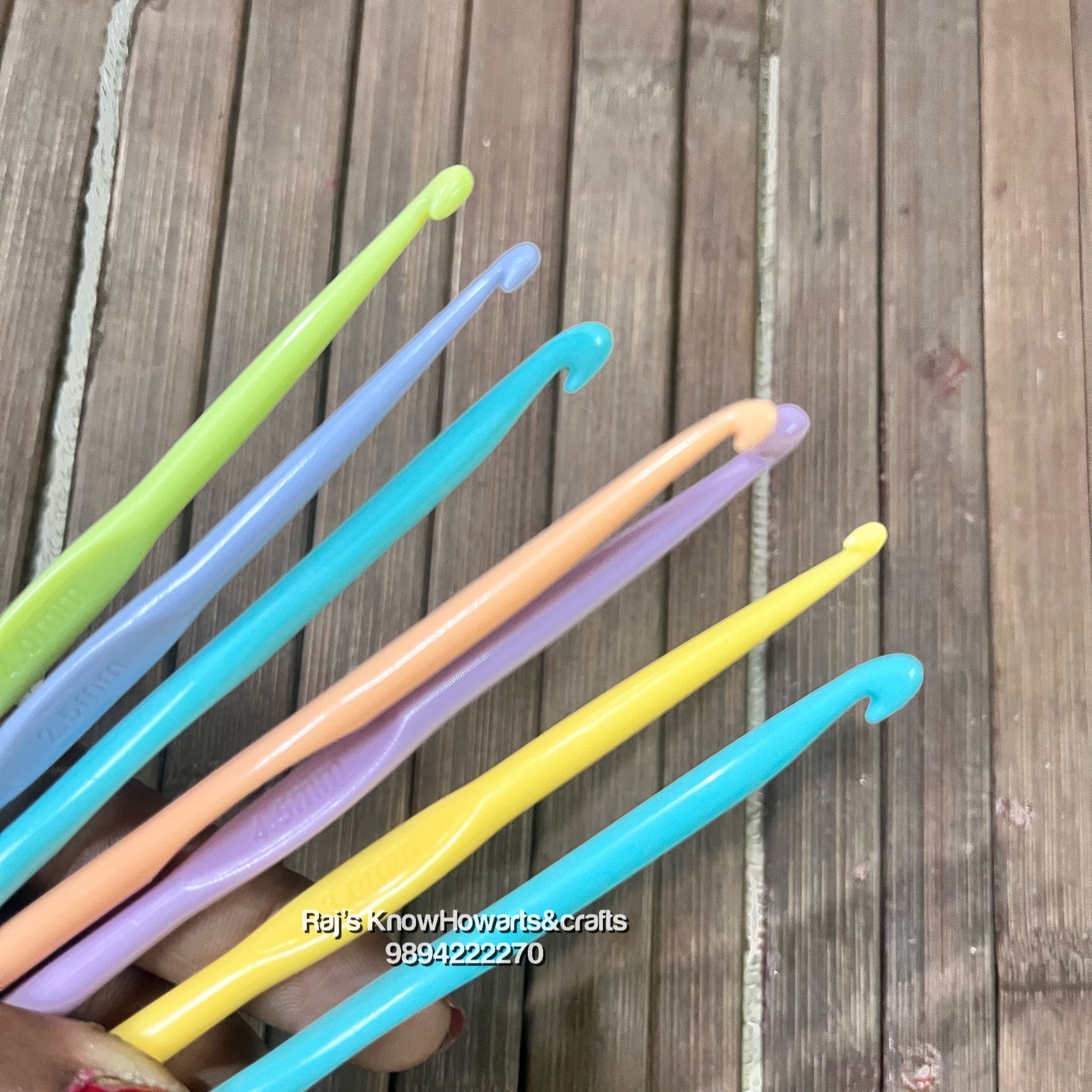 Crochet Hook set (plastic)