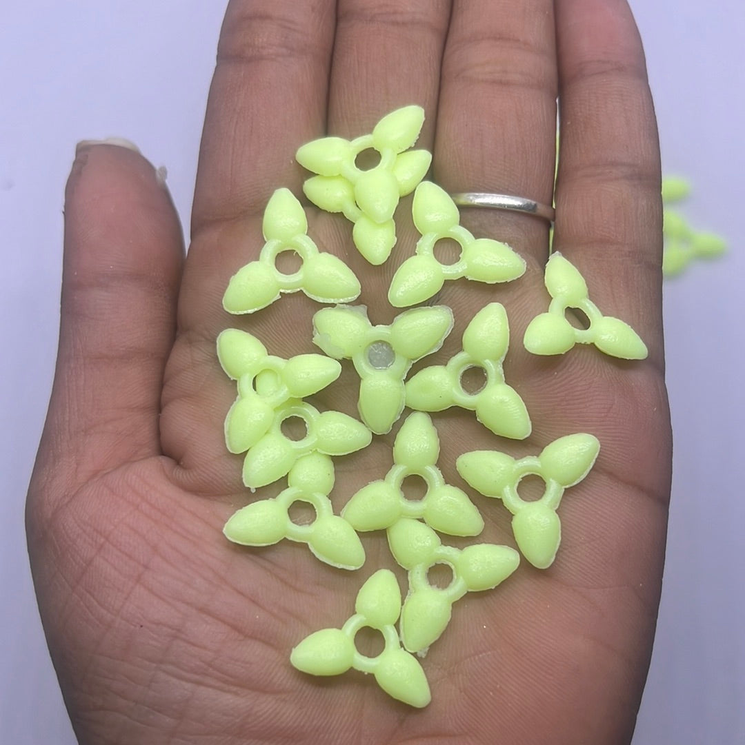 Acrylic plastic flower beads for jewelry making 100g in a pack