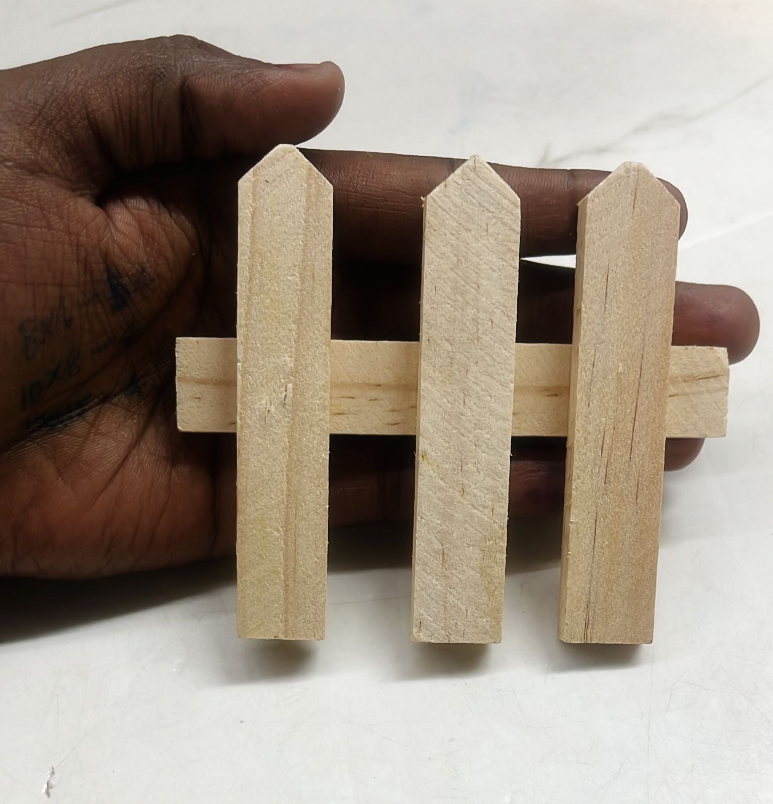 Wooden border fence 2piece in a 1pack /FENCES