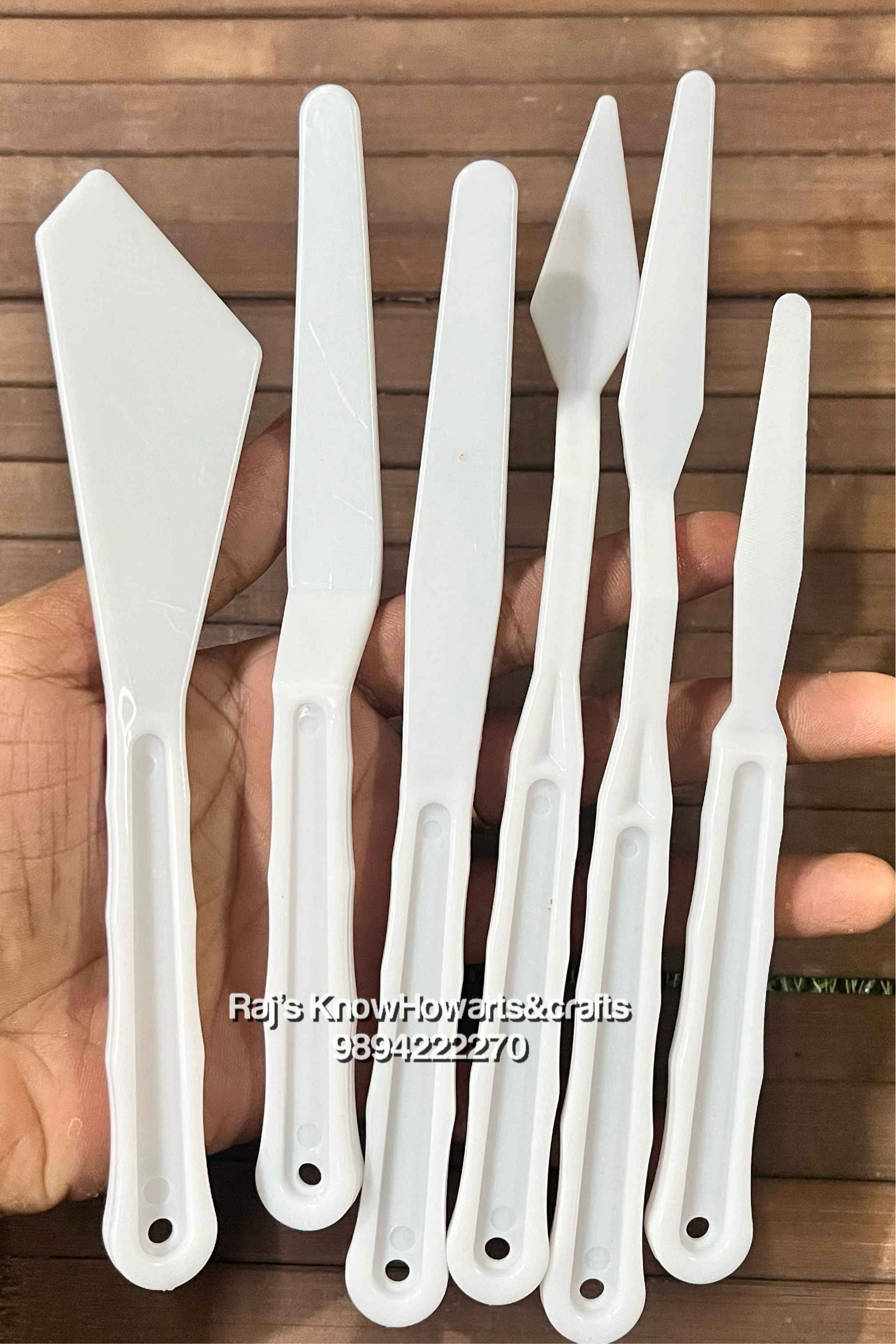 Plastic palette knifes set