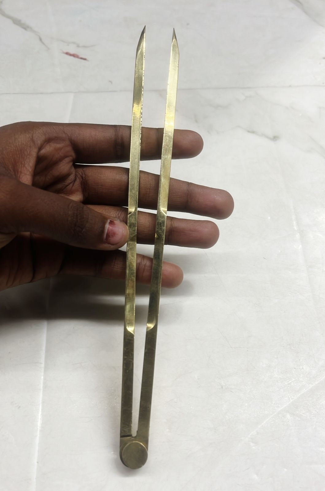 Apex metal divider brass 8inch-1pack