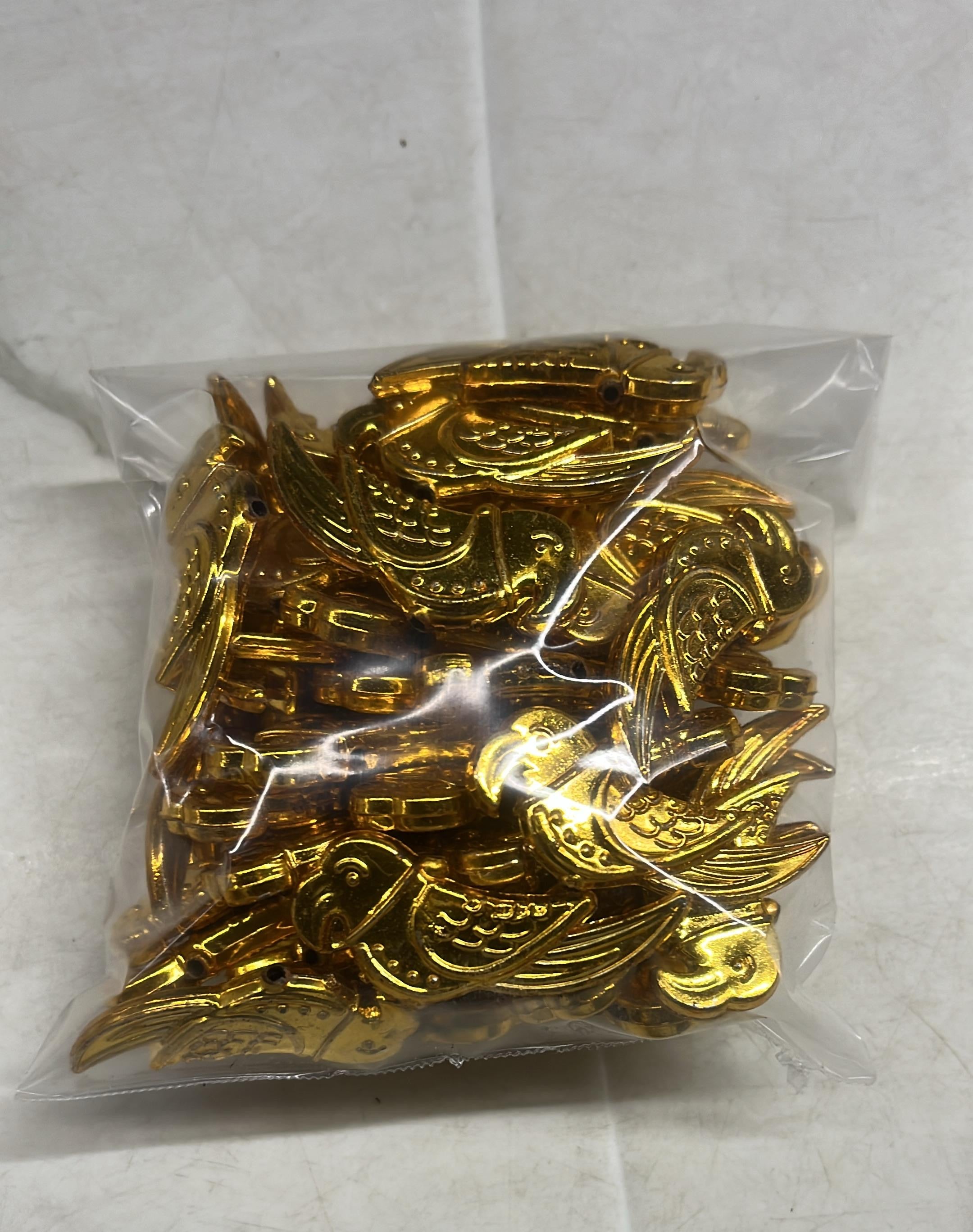 Golden Acrylic parrot beads 100g in a 1pack