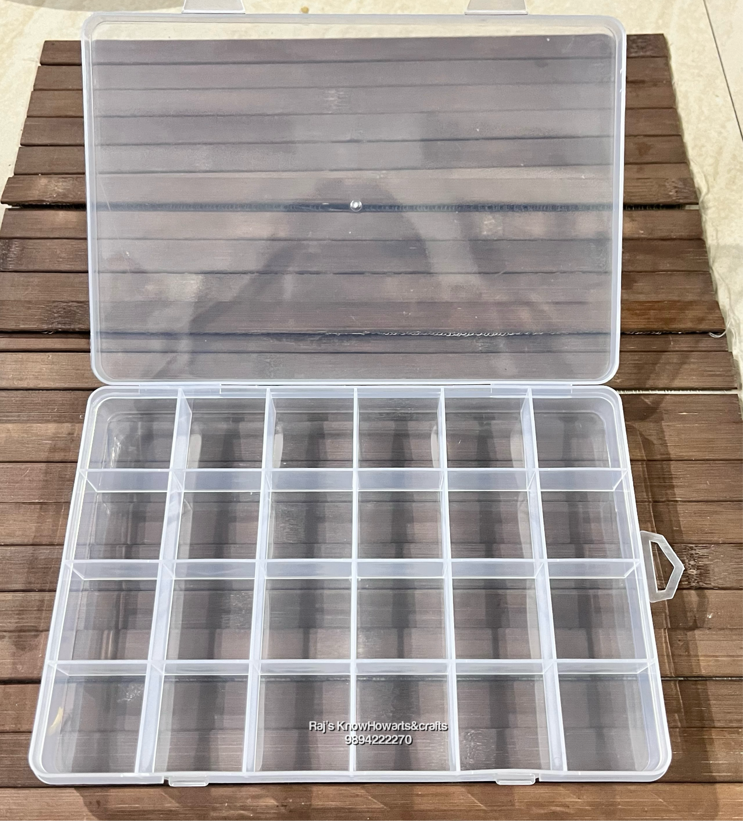 PLASTIC 20 PC DIVIDER BOX 13 X19 CM - 1 Box