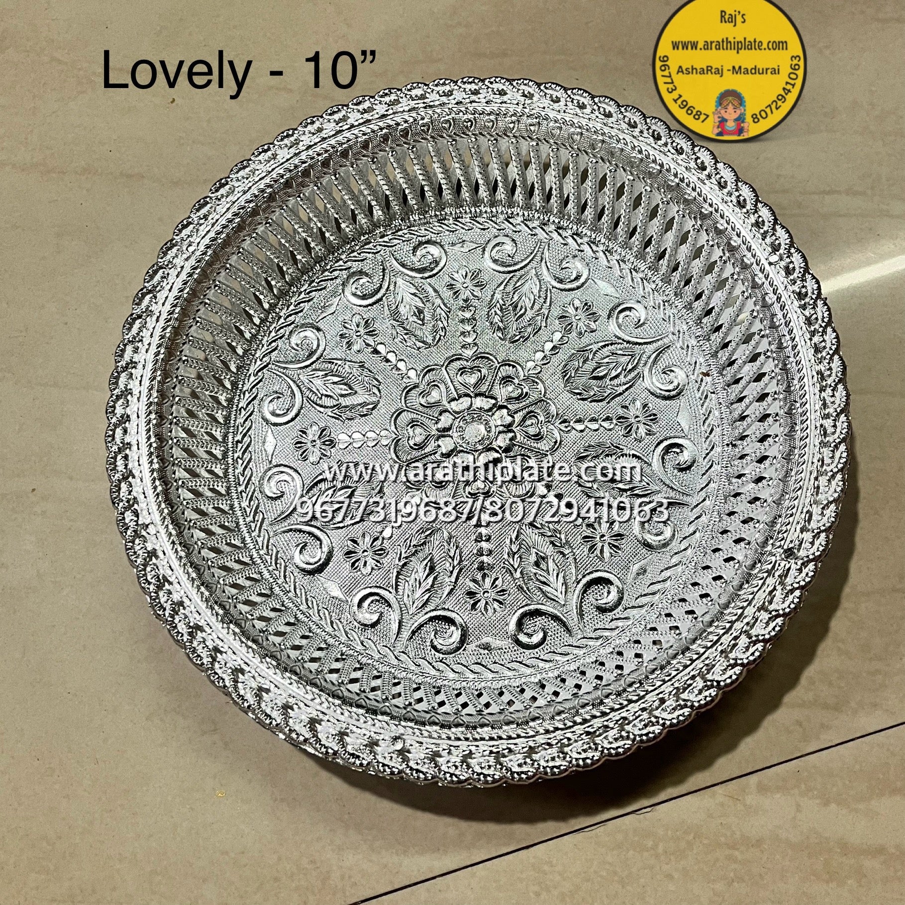 Lovely 10 inch L10 -10 plates