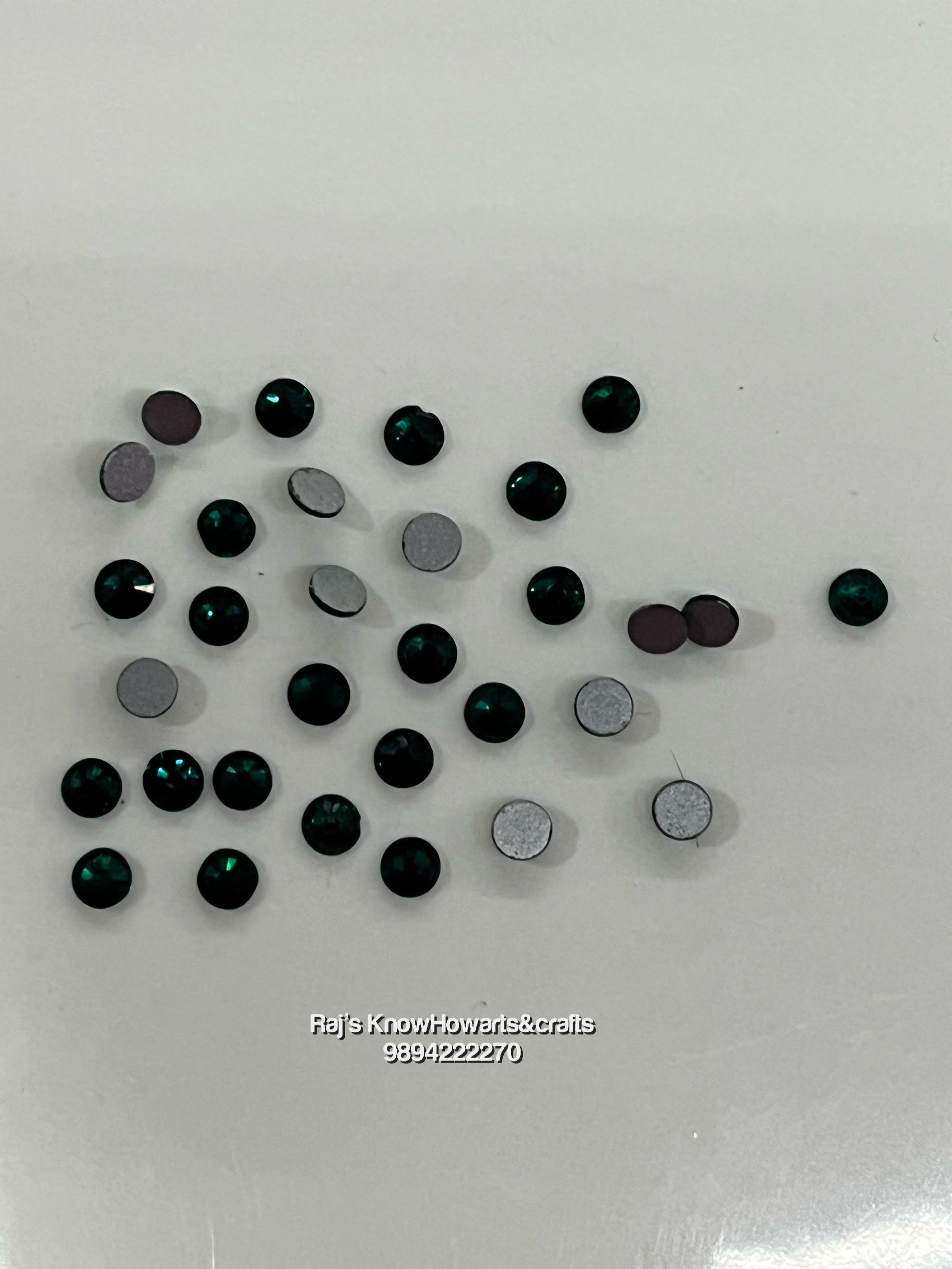 Flat Ad stone SS20 GREEN 30 STONES IN A PACK-FAD20G