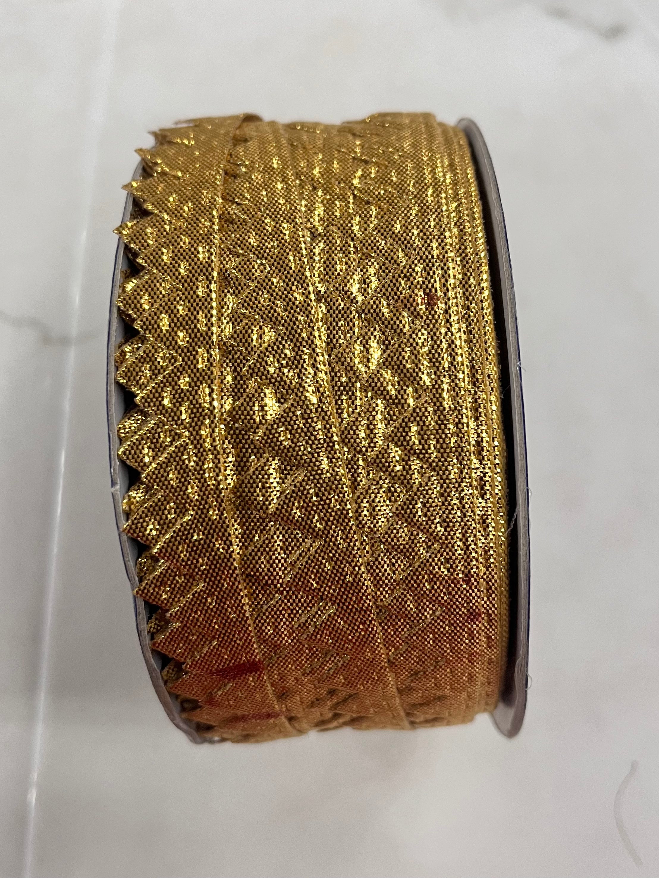 Fancy golden triangle lace -1 roll