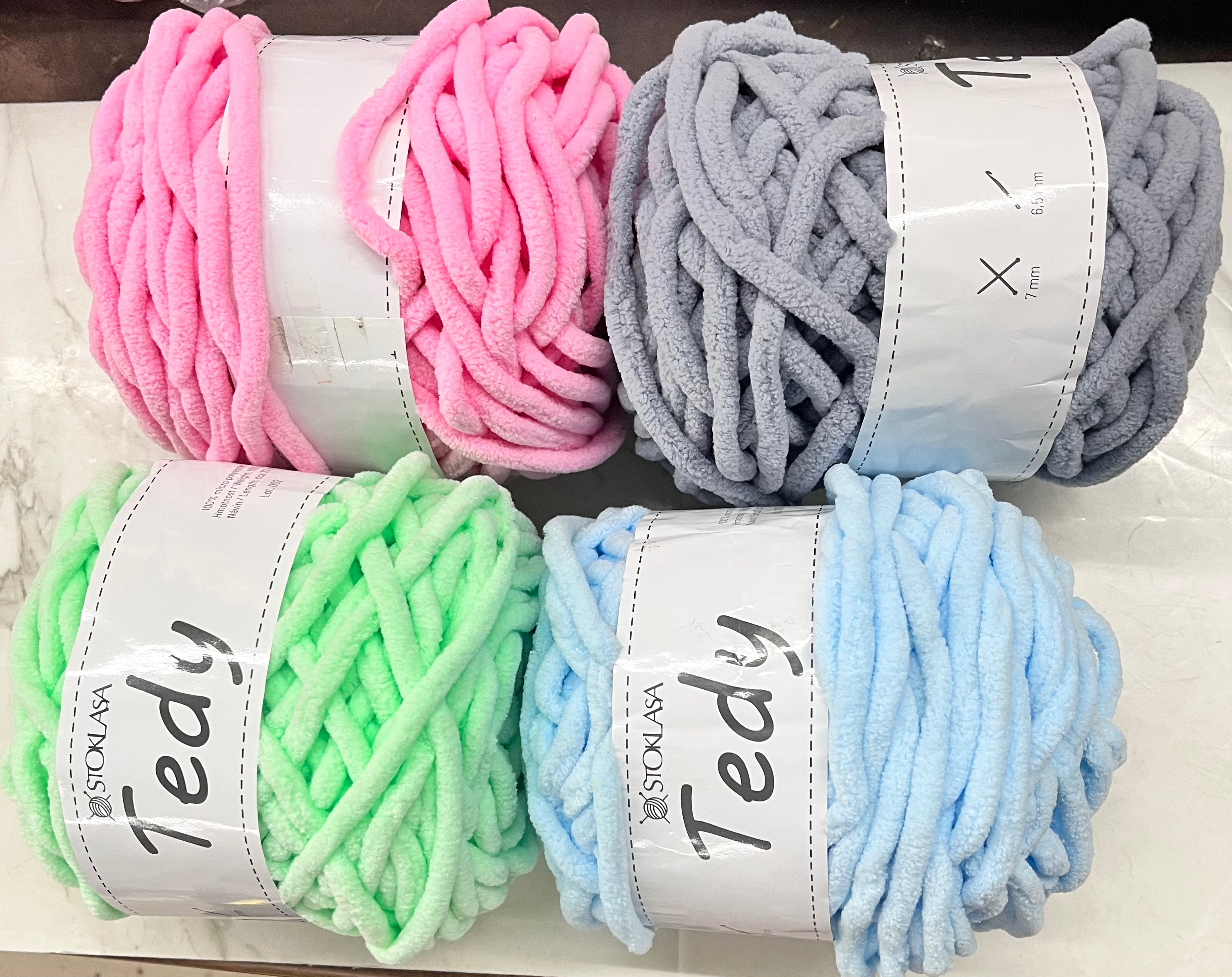 Tedy fluffy wool single colours- 70m 100g
