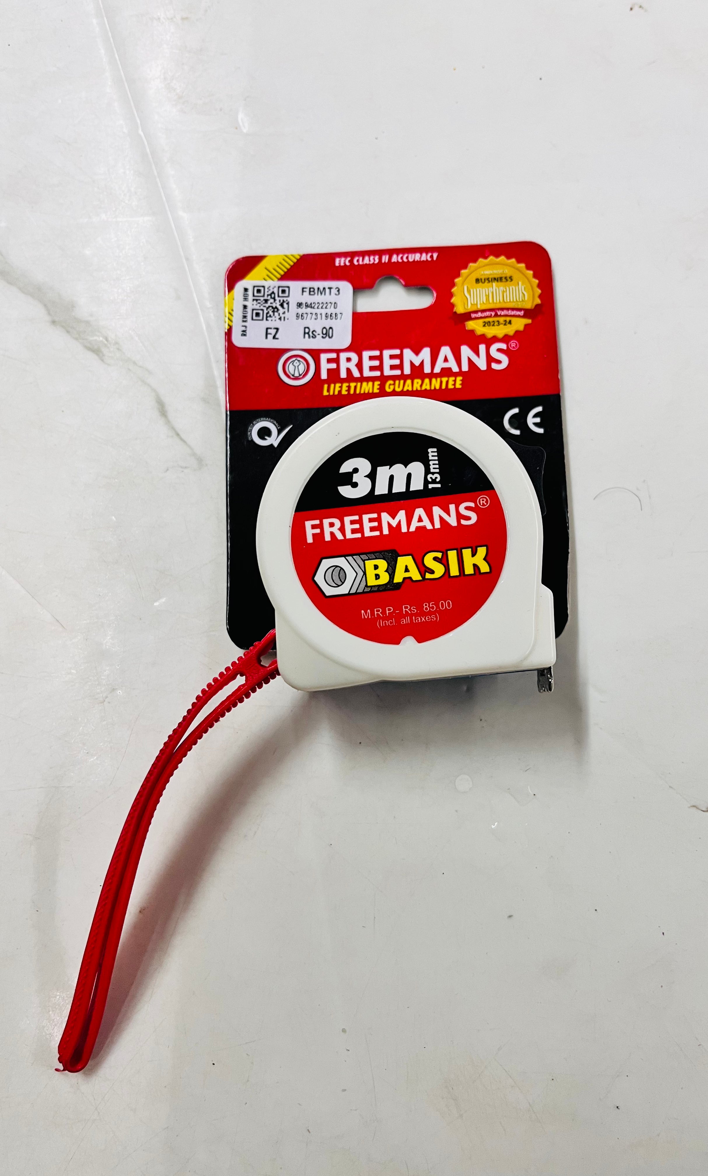 Freemans basic measuring tape different sizes in a 1pack