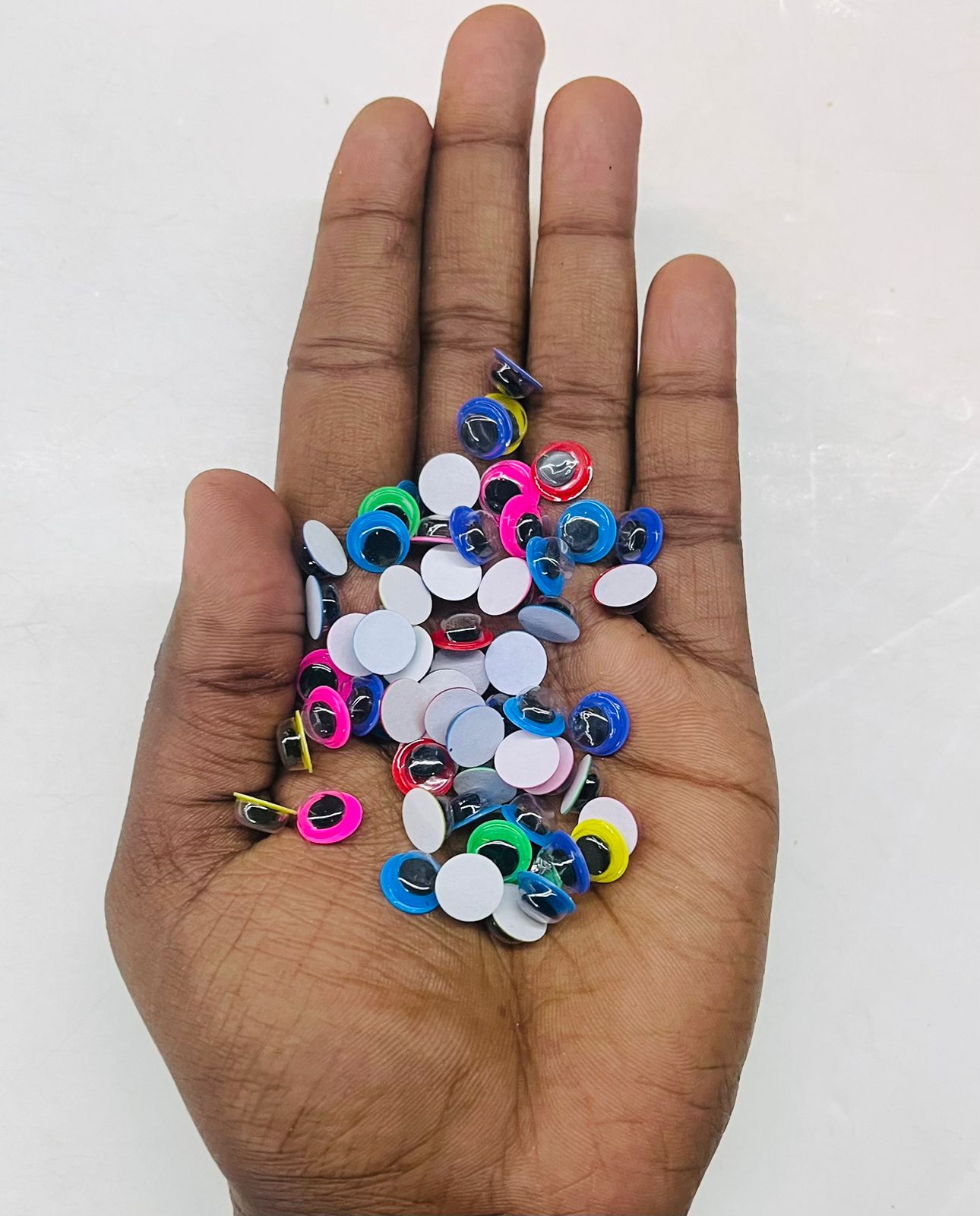 Google eyes multicolour sticker different size available in a pack