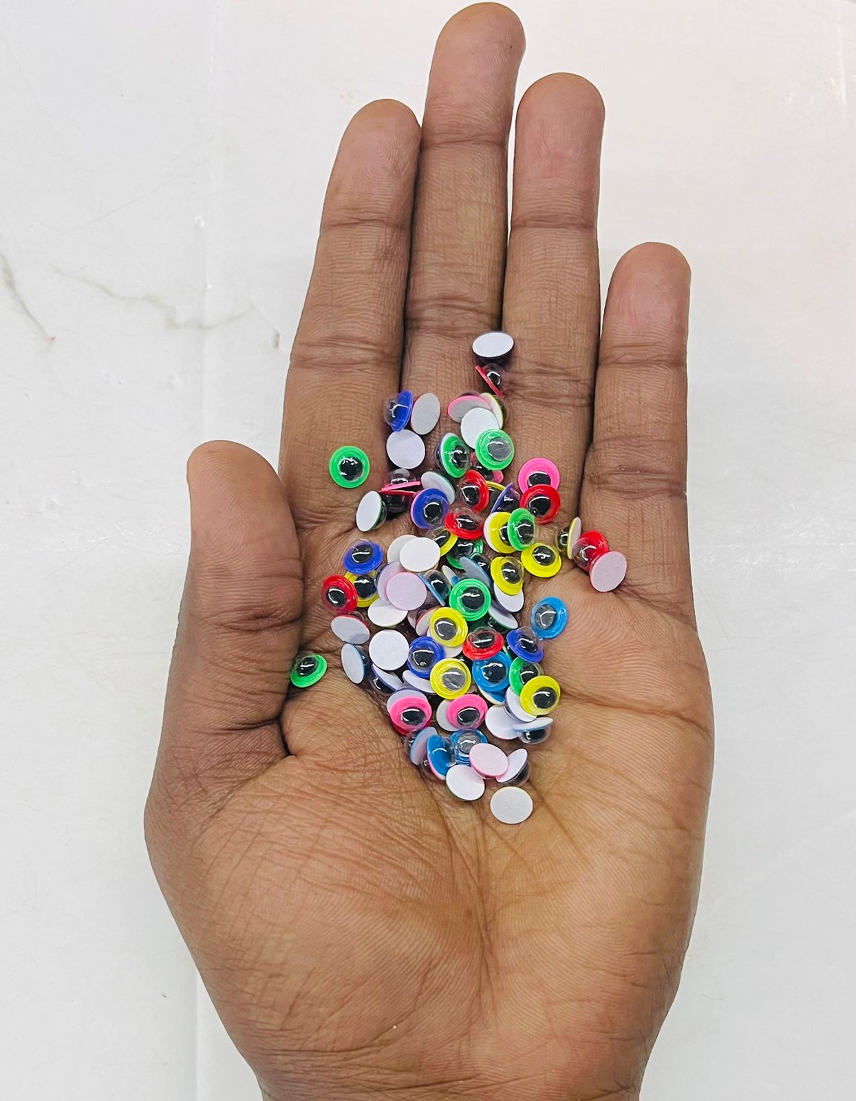 Google eyes multicolour sticker different size available in a pack