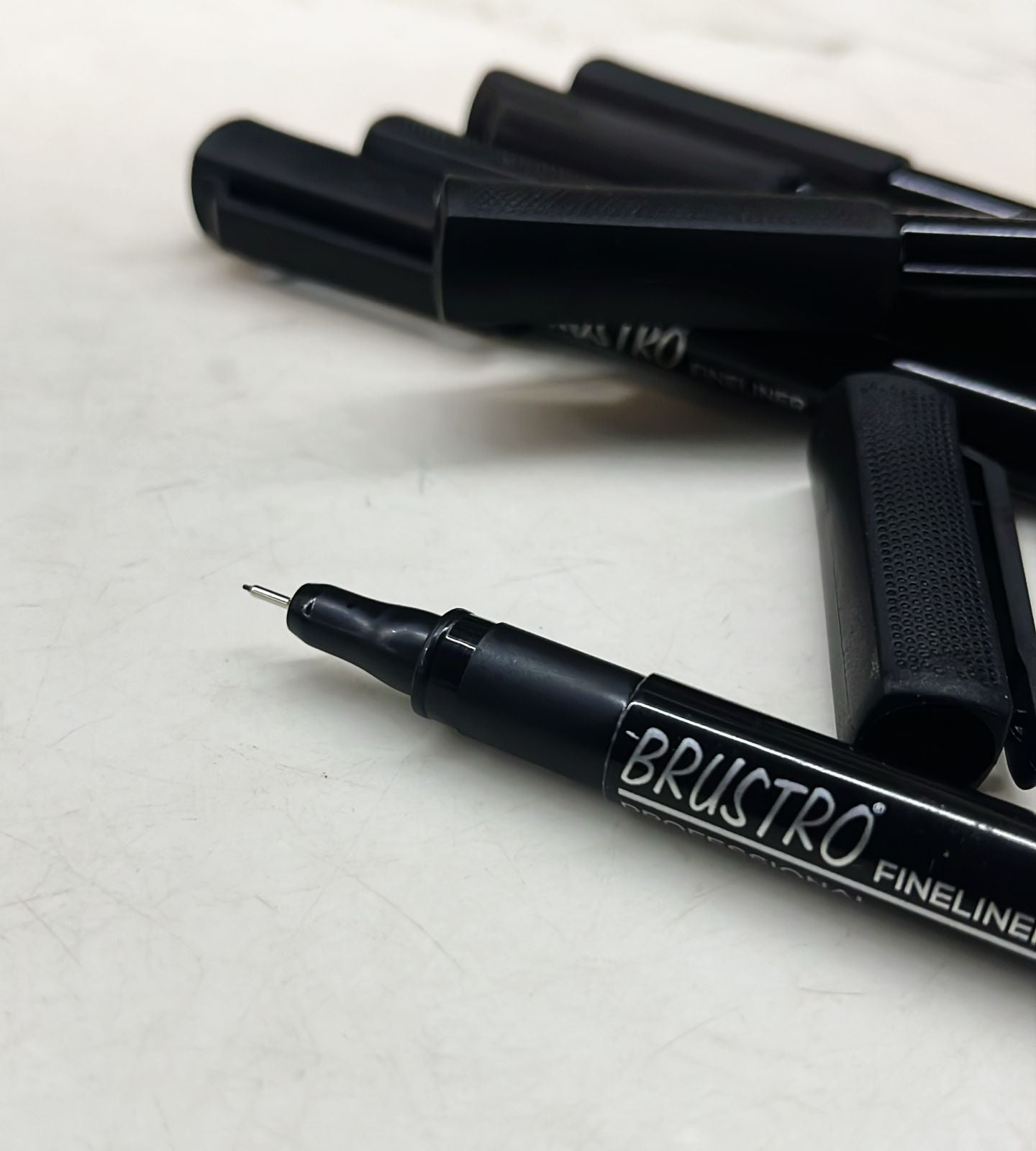 Brustro professional waterproof Fine liners pen - draw black lines on gold foil with variations