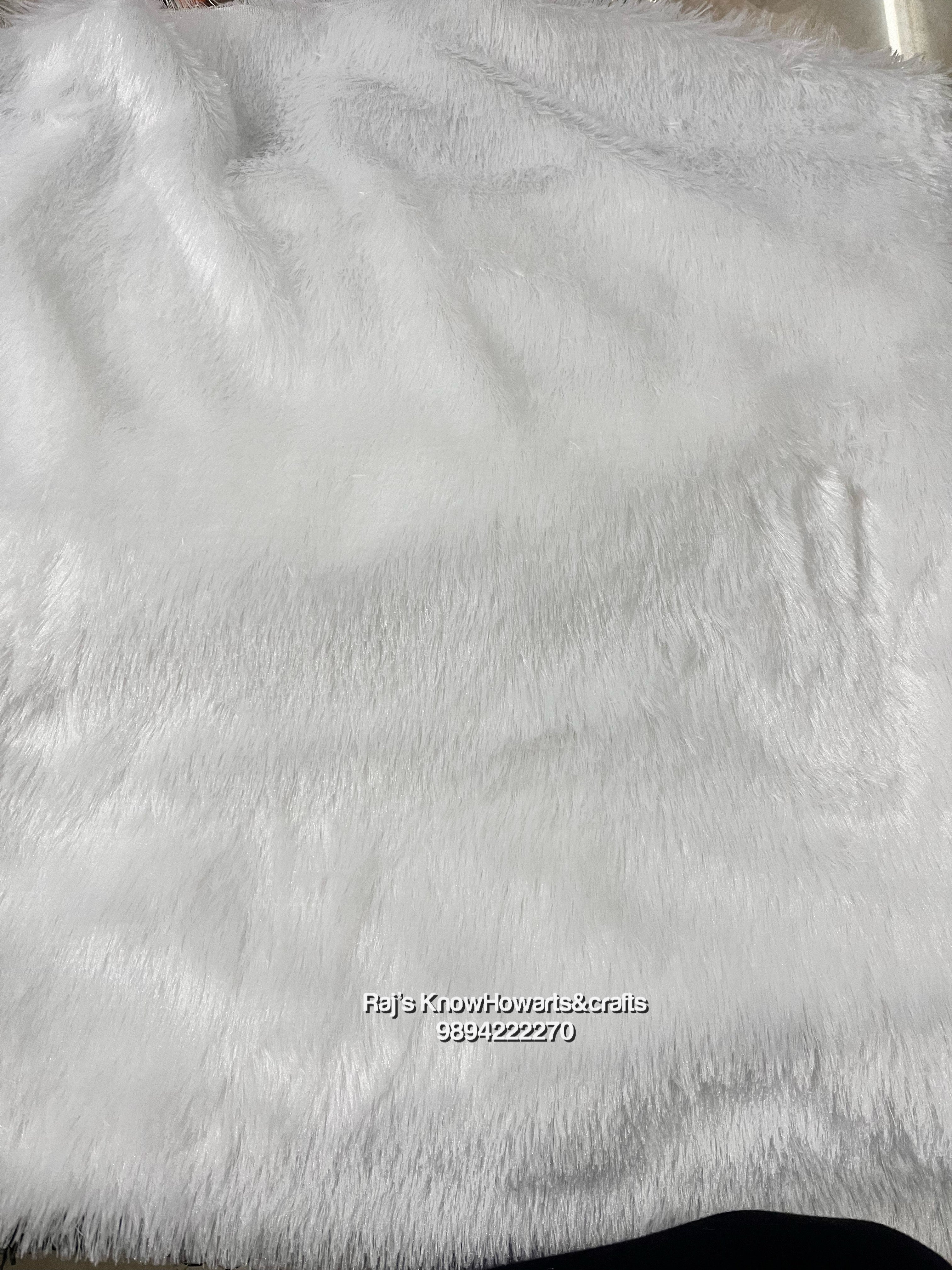 White fur cloth - 1 meter