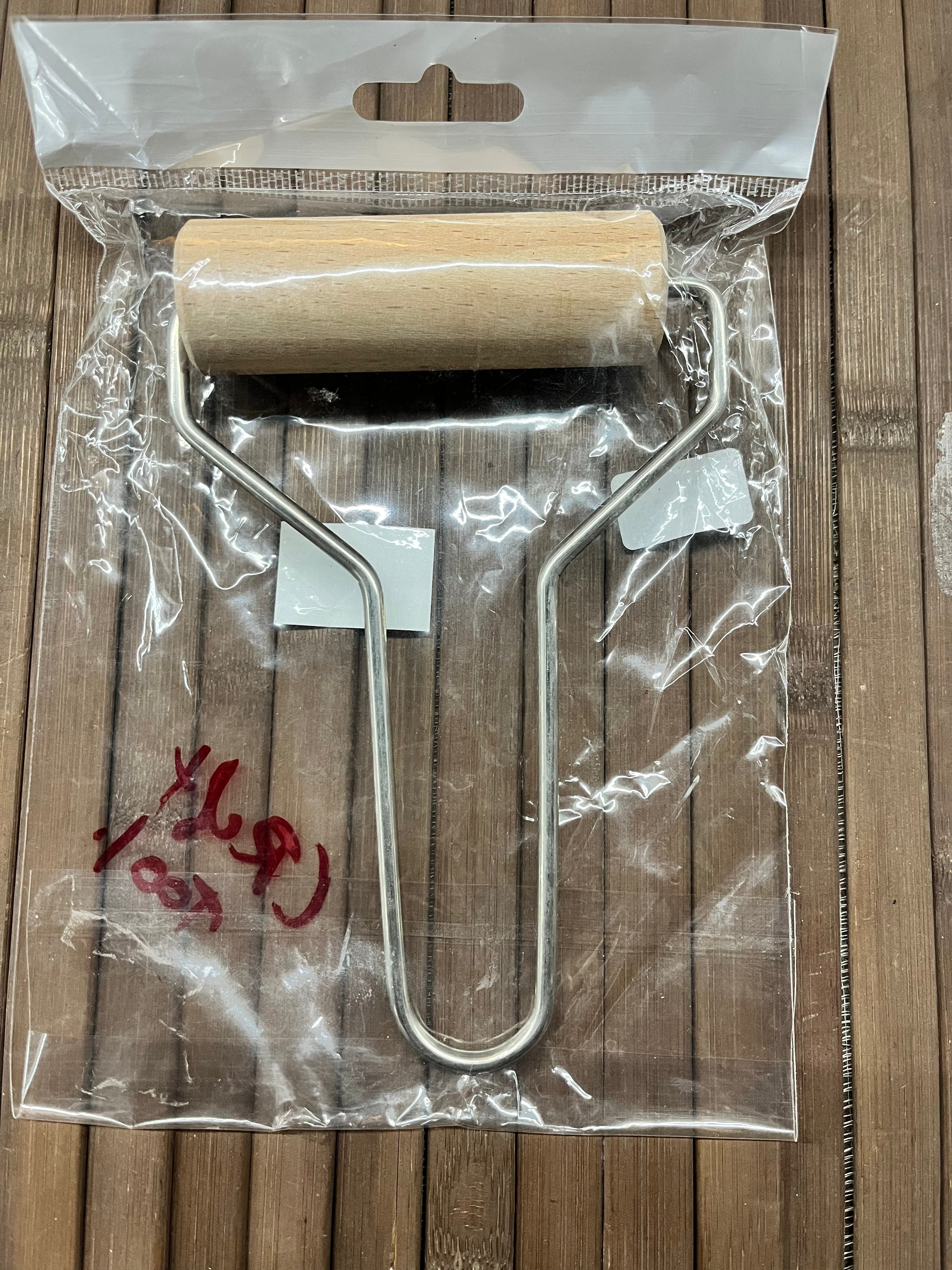 Wood clay roller -1 piece