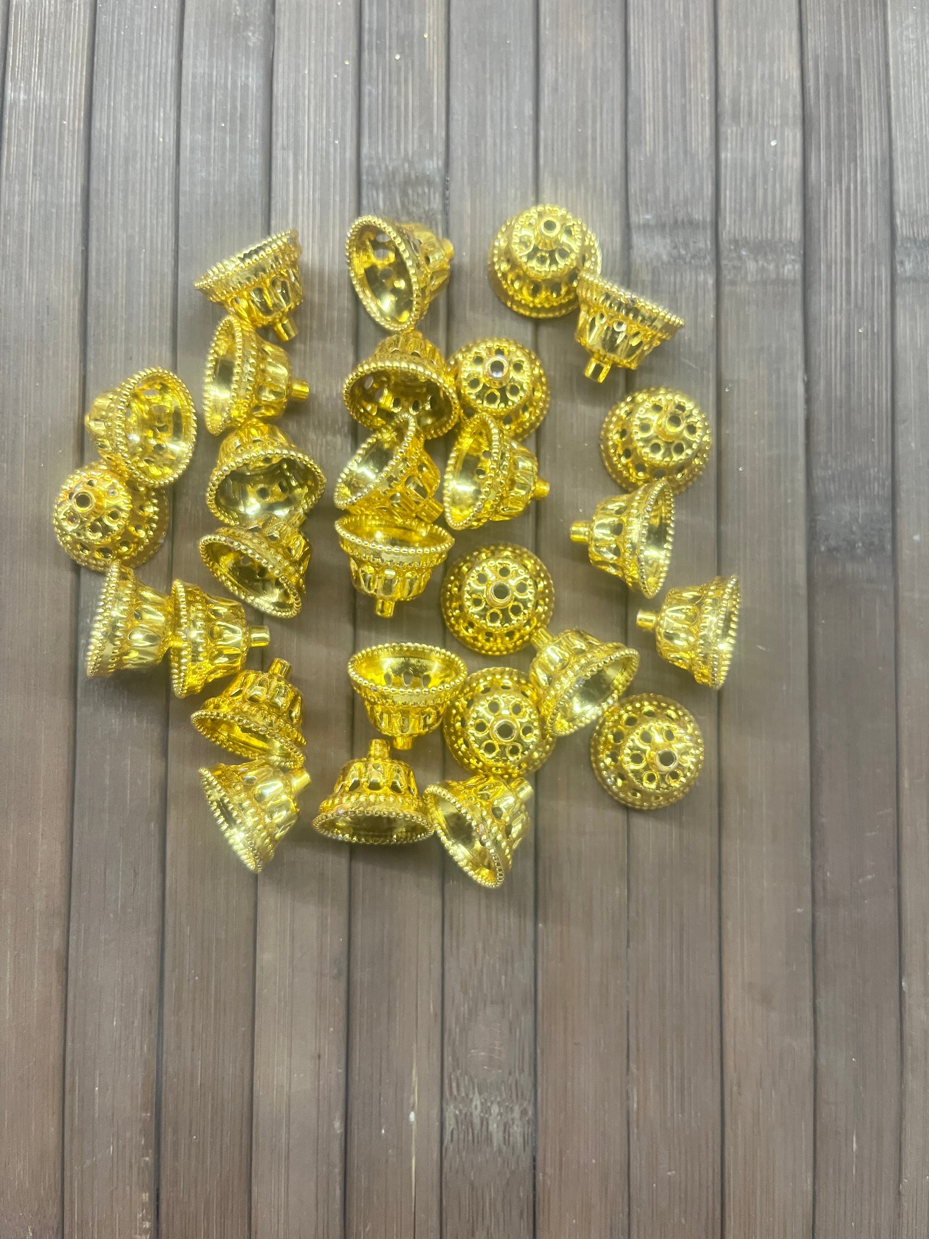 Acrylic gold thoranam beads 1inch- 50g pack